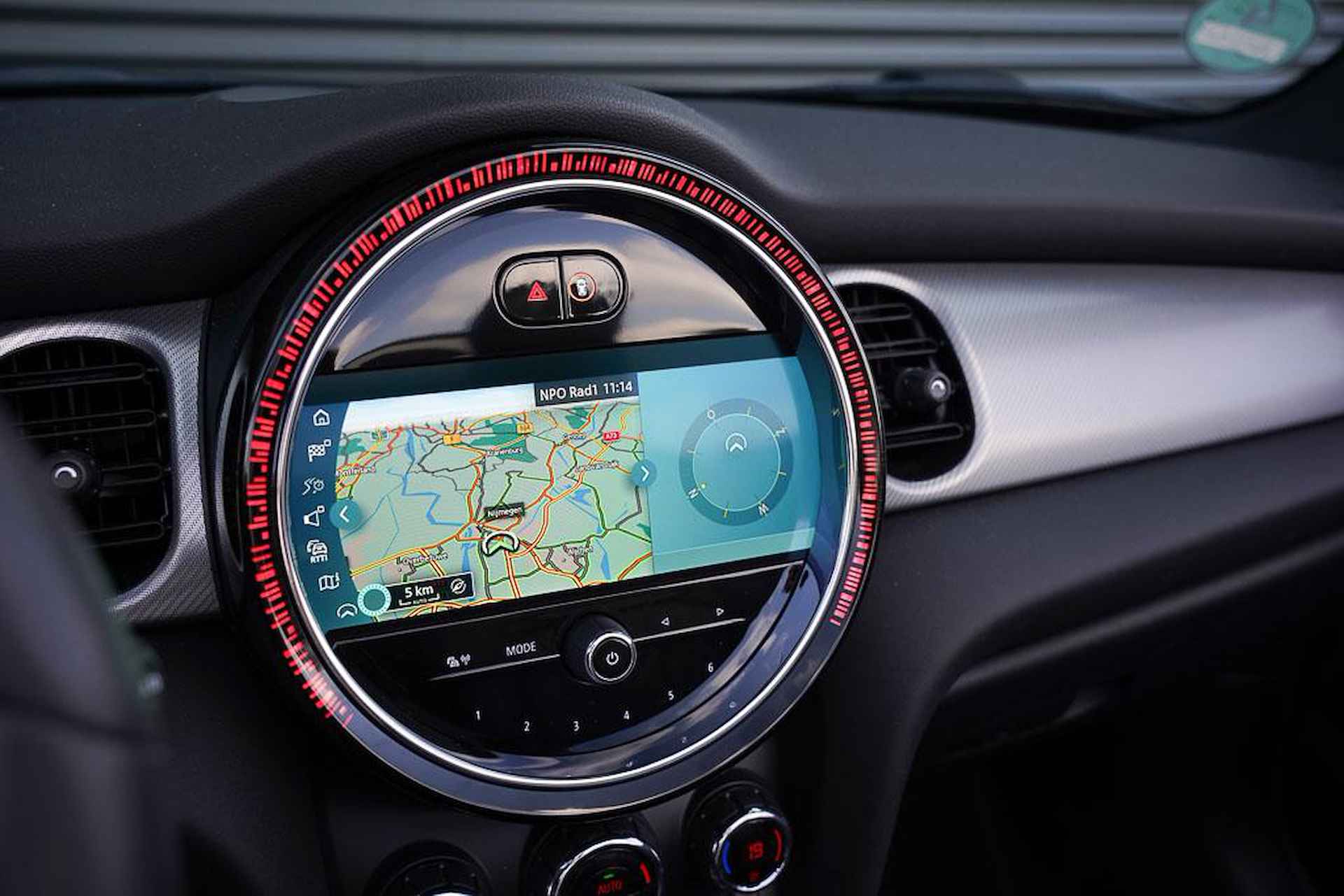 Mini Cabrio 2.0 John Cooper Works / 231 PK / NP 62731 / NL Auto / F1 Aut / HUD - 50/61