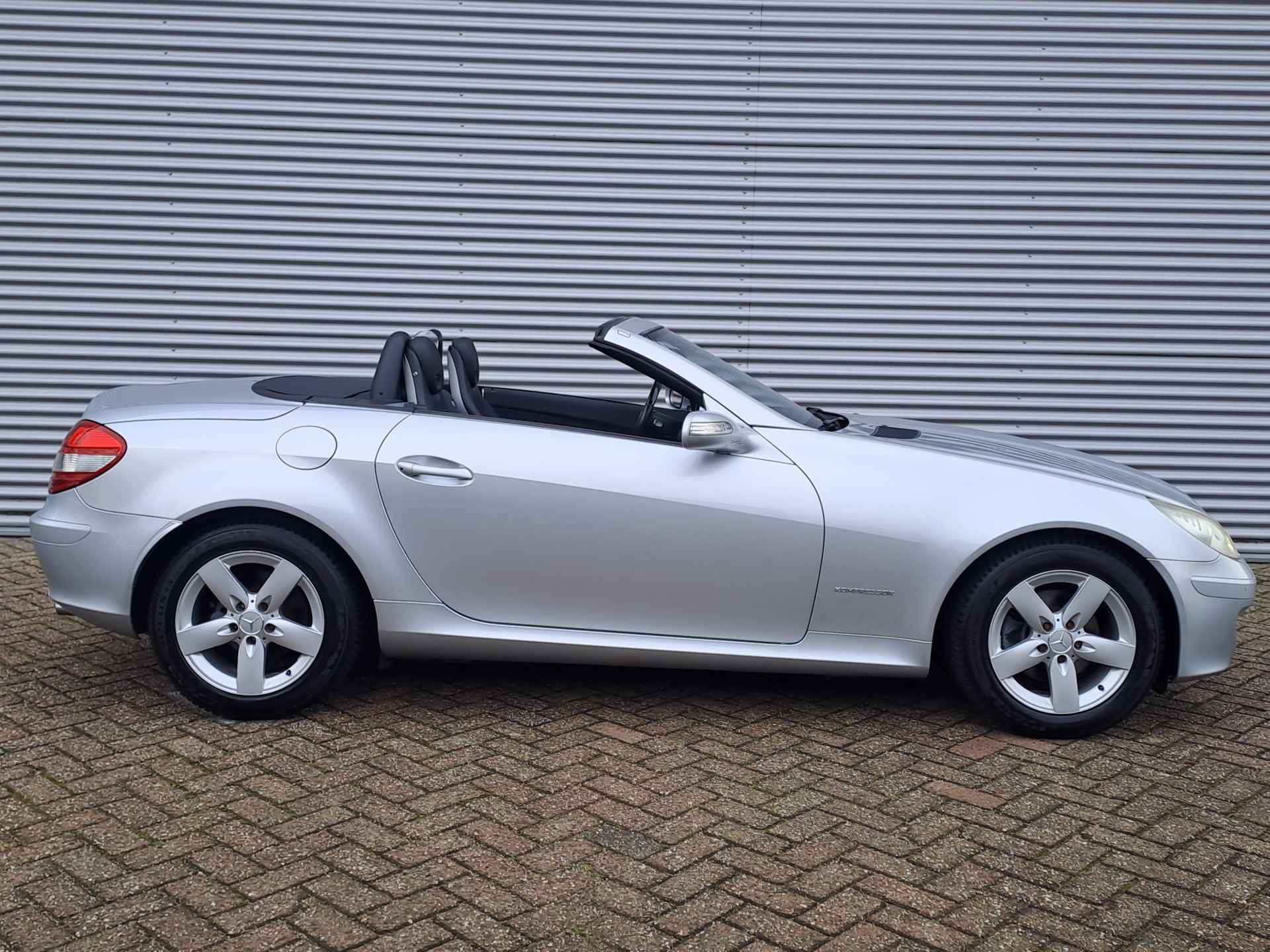 Mercedes-Benz SLK 200 K. Cabrio AUTOMAAT Elektrische hardtop | Navigatie | Cruise | Stoelverwarming | Xenon | Leder - 5/39