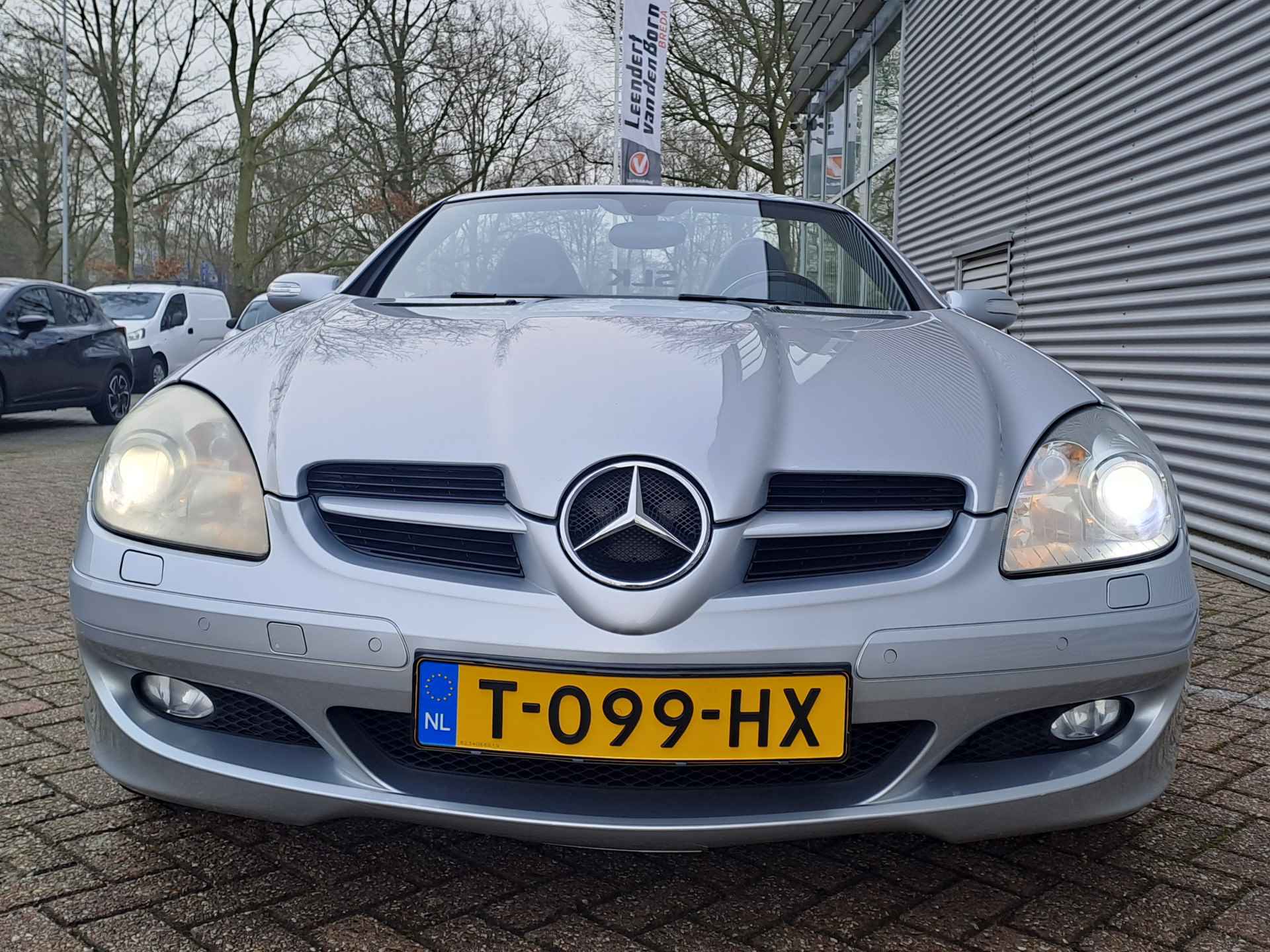 Mercedes-Benz SLK 200 K. Cabrio AUTOMAAT Elektrische hardtop | Navigatie | Cruise | Stoelverwarming | Xenon | Leder - 3/39