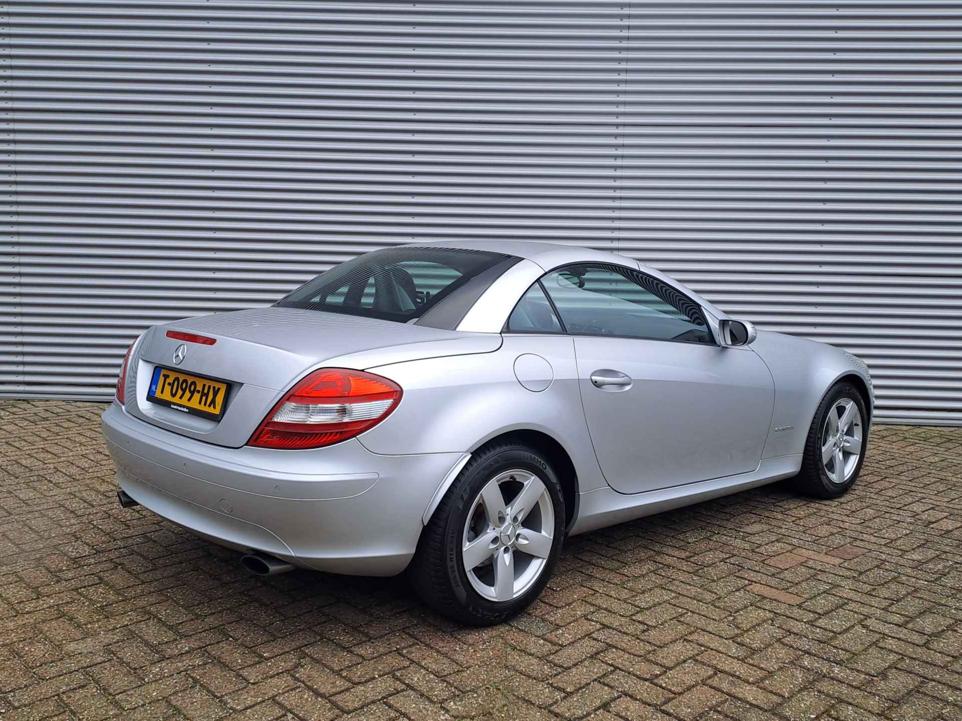 Mercedes-Benz SLK 200 K. Cabrio AUTOMAAT Elektrische hardtop | Navigatie | Cruise | Stoelverwarming | Xenon | Leder - 9/39