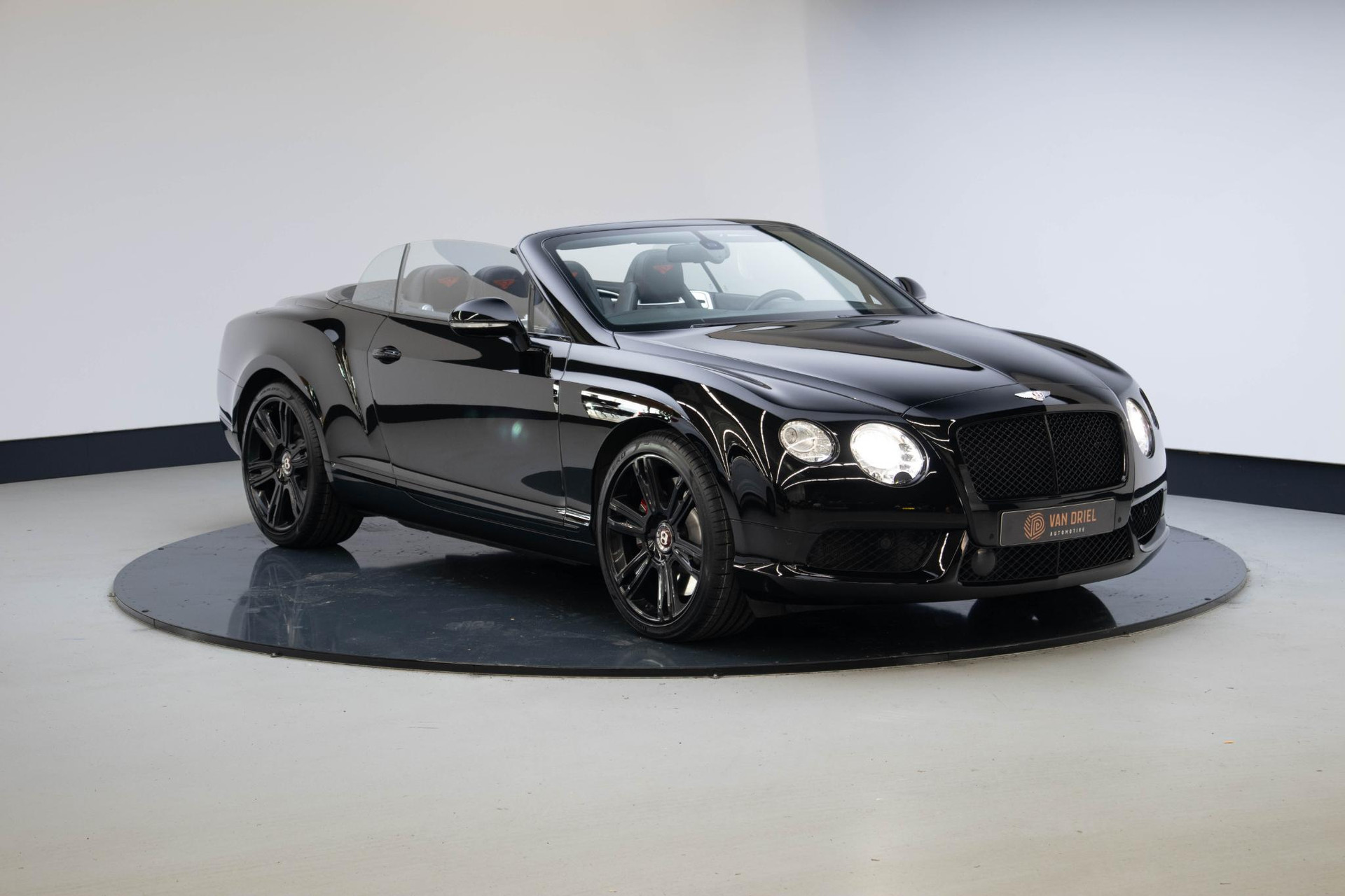 Bentley Continental GTC 4.0 V8