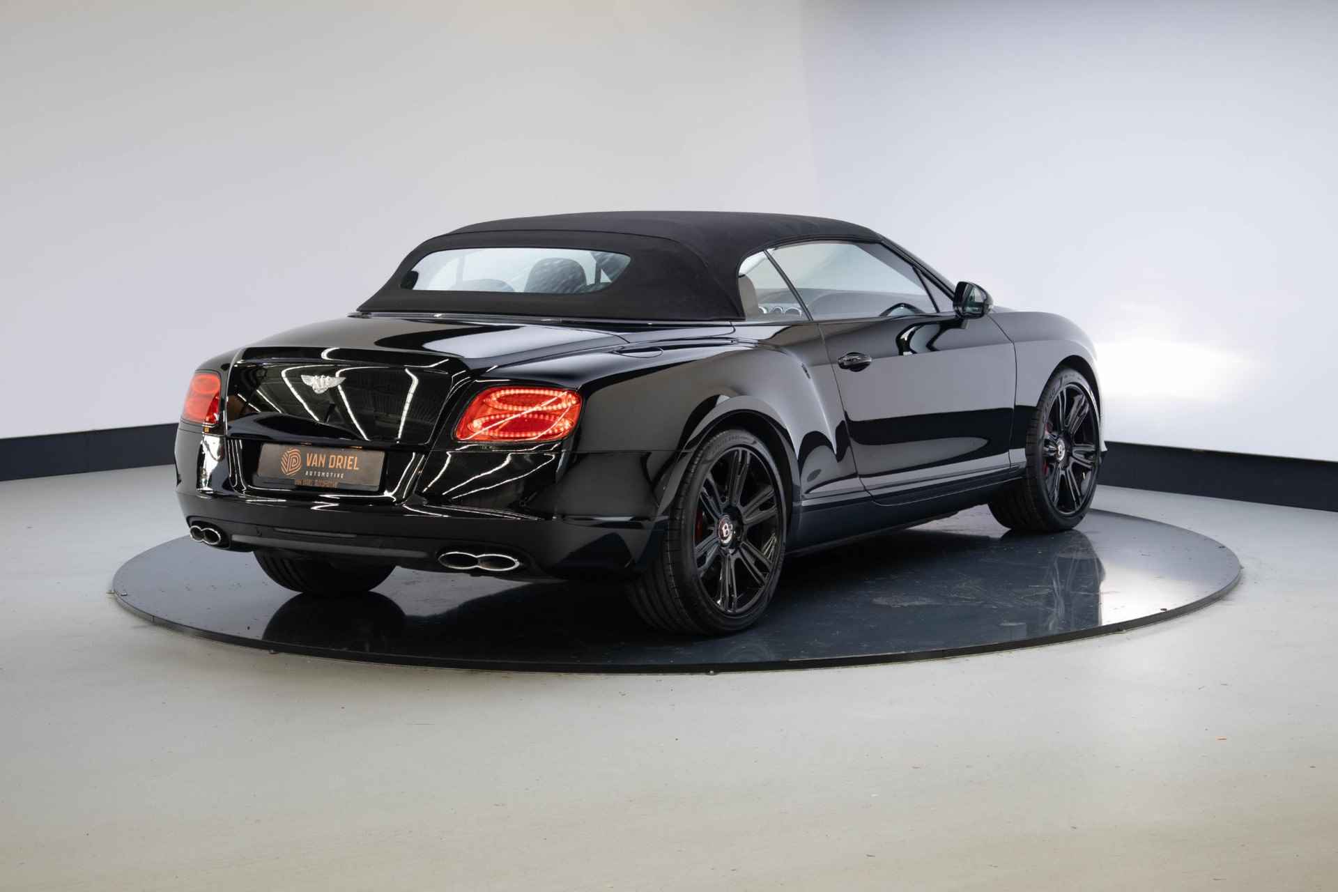 Bentley Continental GTC 4.0 V8 - 21/32