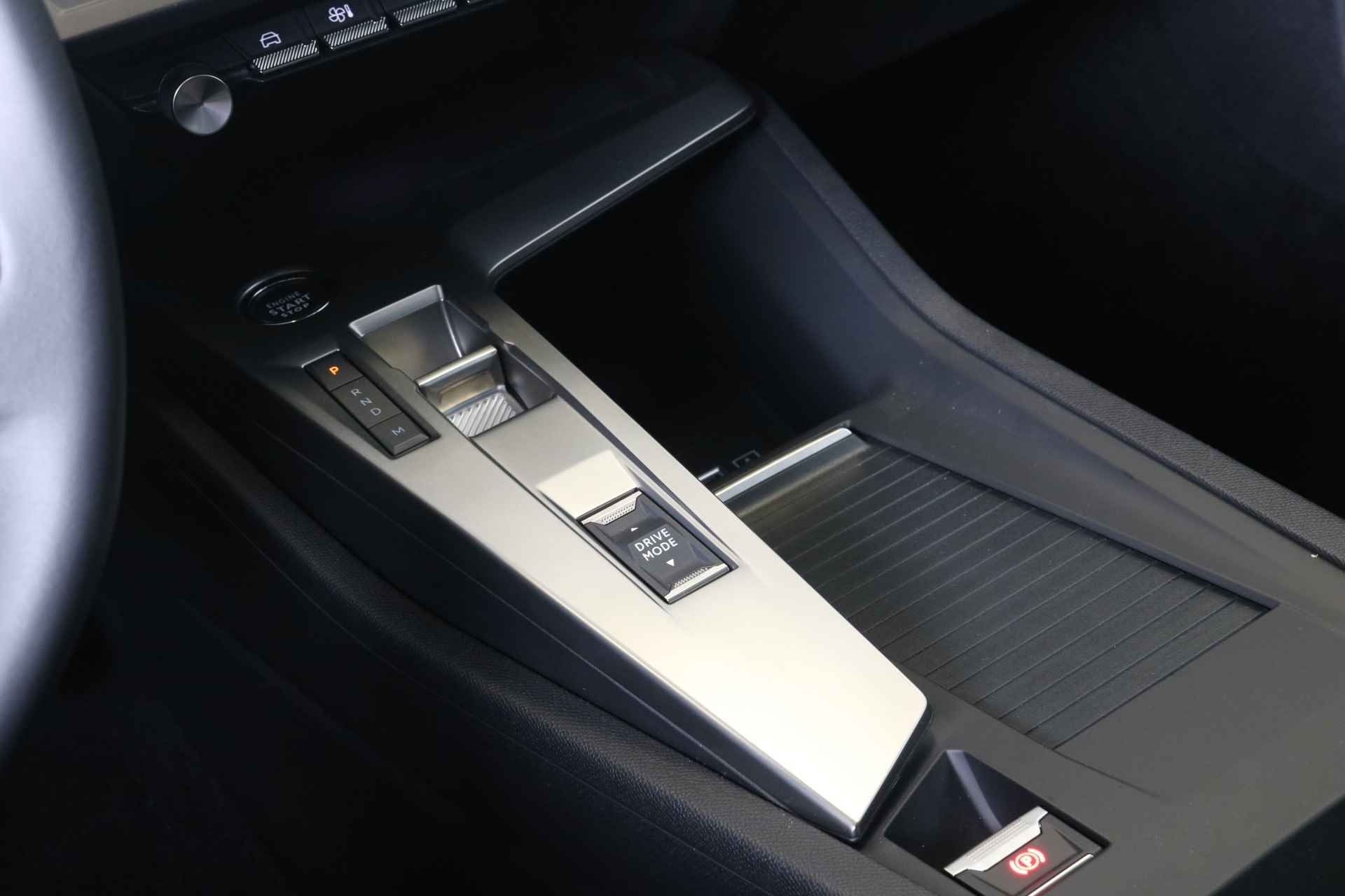 Peugeot 308 1.2 130PK Active Pack Business Automaat | Navi | Clima | Cruise | AGR-Stoelen | Trekhaak | Extra trekgewicht | 16" Lichtmetaal | - 39/43