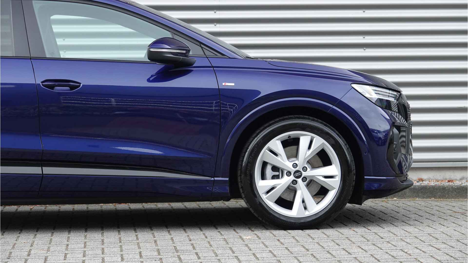 Audi Q4 Sportback e-tron 40 S edition 77 kWh | S-Line | Led | Nieuwstaat | Dynamic Pakket | Sfeerverlichting | - 31/36
