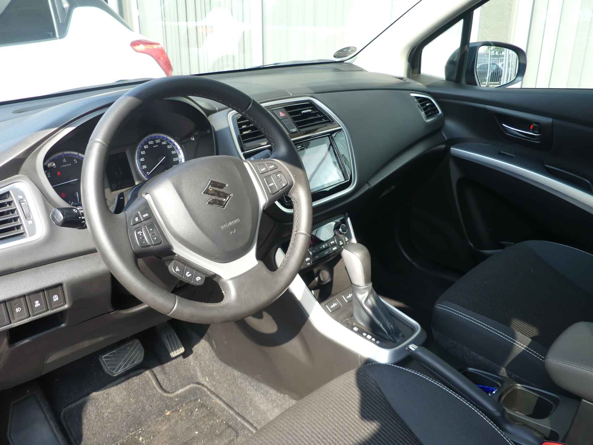 Suzuki S-Cross 1.0 Boosterjet Select 112PK Automaat, Navigatie, Applecarpl./Andr. Auto - 28/34