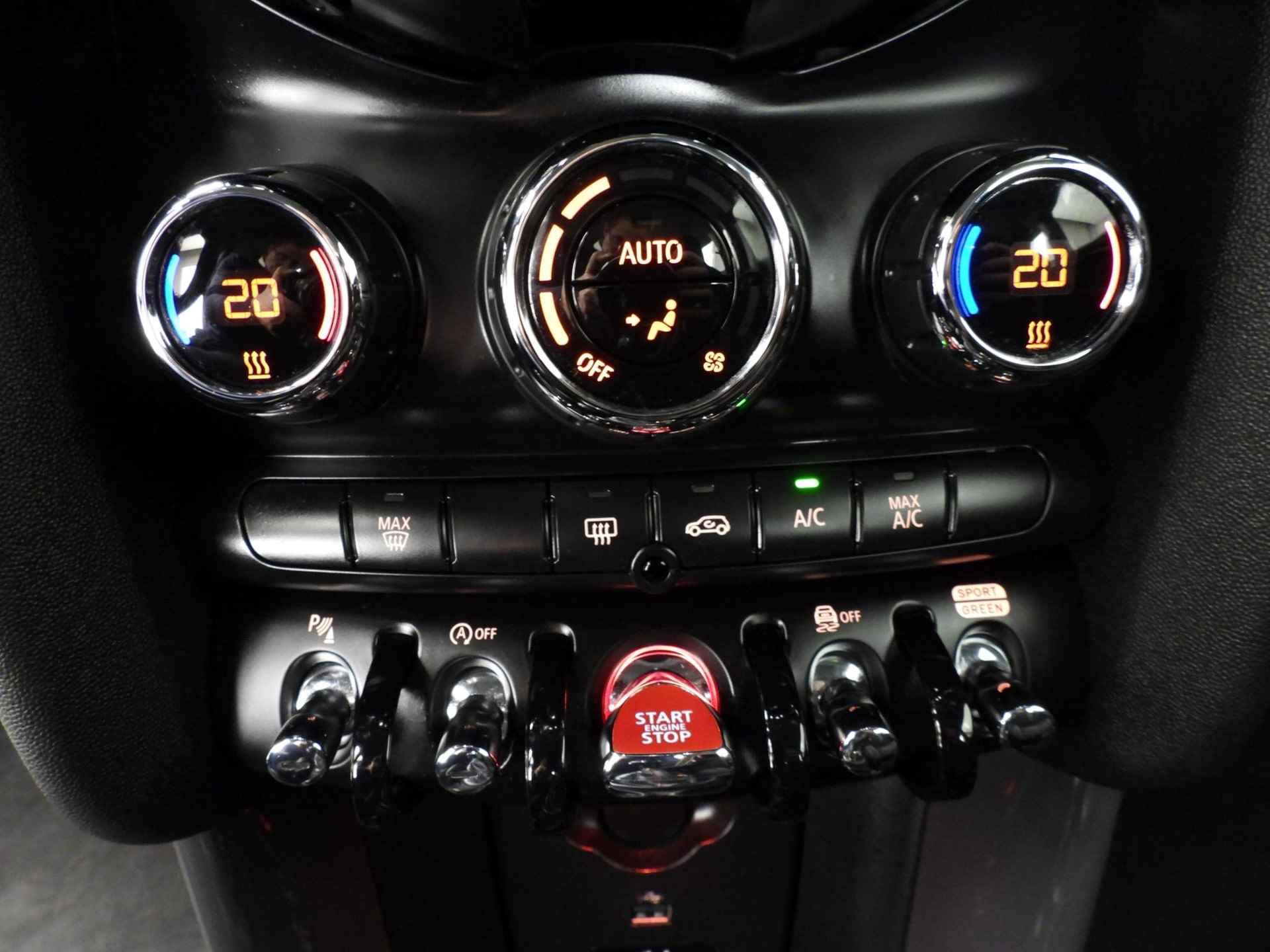 MINI 3-deurs 1.5 Cooper Dalston Edition | JCW pakket | LED | Navigatie | JCW sportstoel | Keyles go | Harman-kardon sound | Alu 17 inch - 14/41