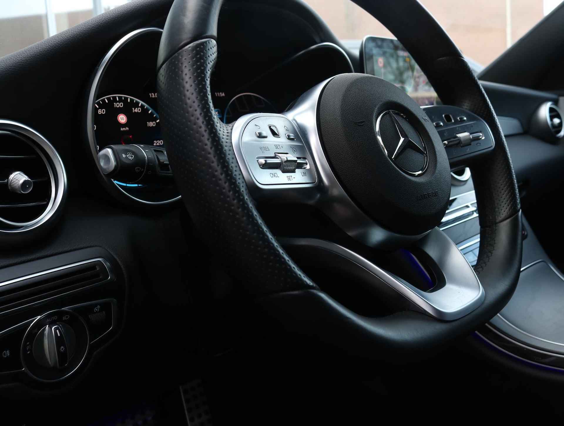 Mercedes-Benz C-Klasse Estate 180 AMG Line | Apple Carplay | Sfeerverlichting - 15/19