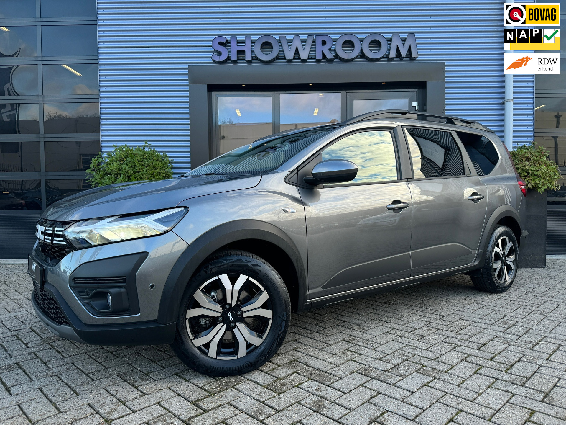 Dacia JOGGER 1.6 Hybrid 140 Automaat Expression Applecarplay|Stoelverwarming|Navi|Cruisecontrol|PDC|Camera|