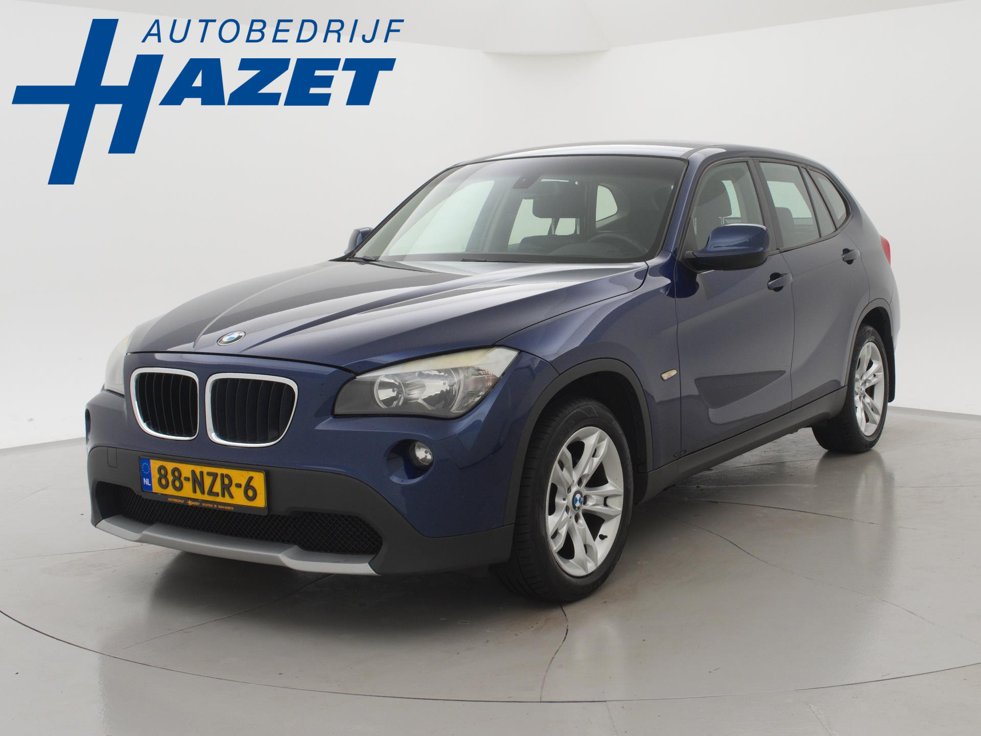 BMW X1 sDrive18i EXECUTIVE + TREKHAAK / STOELVERWARMING