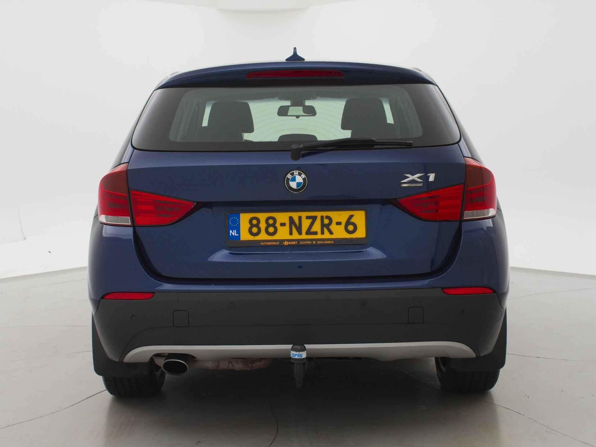 BMW X1 sDrive18i EXECUTIVE + TREKHAAK / STOELVERWARMING - 9/33