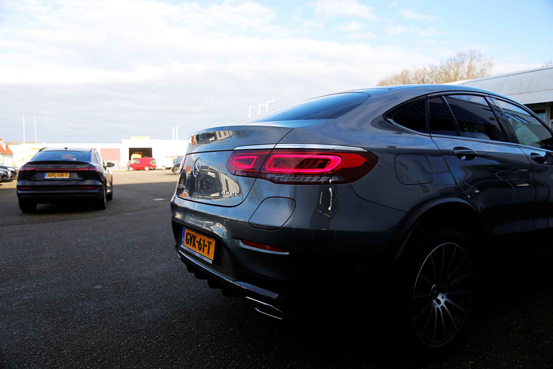 Mercedes-Benz GLC Coupé 300e 4MATIC AMG Plug in Hybride PHEV 9G-Aut.*BTW*Perfect MB Onderh.*1ste Eig.*AMG Ext/int/Sport Leder/Stoelverw./Navi/LED/ - 51/60