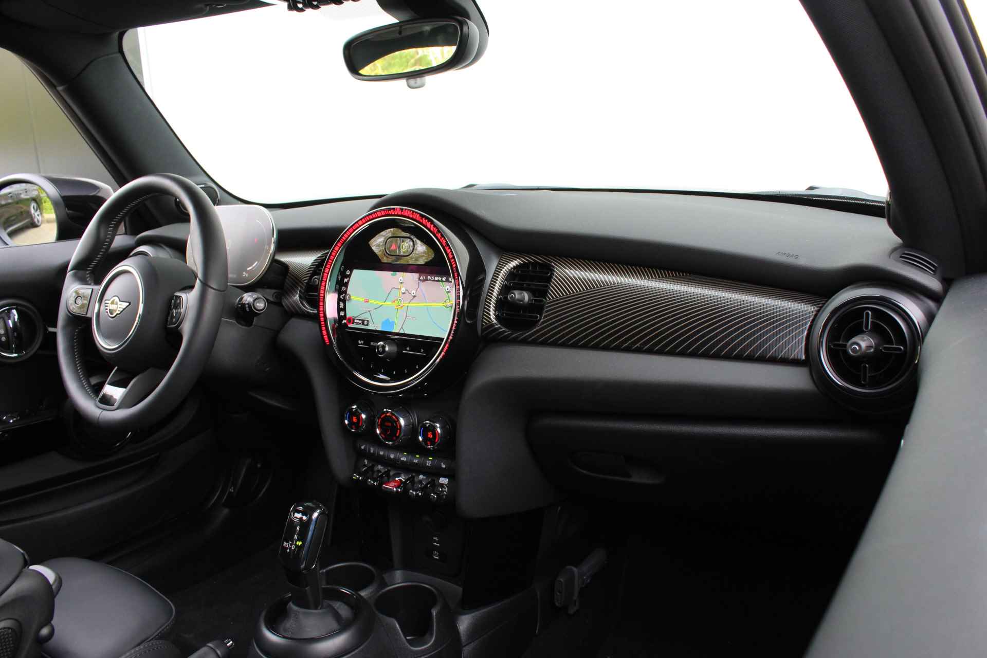 MINI Hatchback Cooper S Resolute Automaat / Premium Plus Pakket / Panoramadak / Achteruitrijcamera / Sportstoelen / Comfort Access / LED / Harman-Kardon / Park Assistant - 30/30