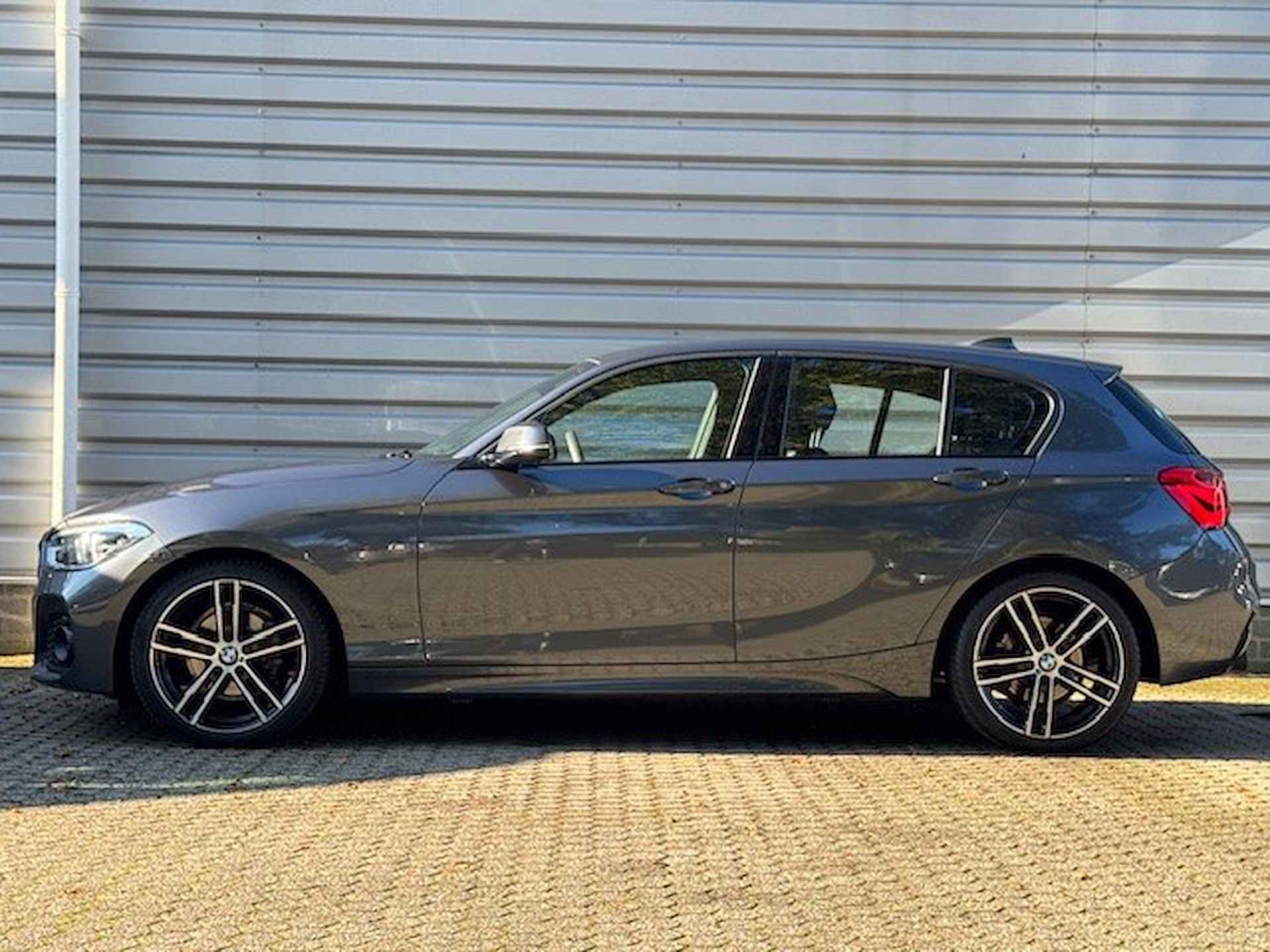 BMW 1-Serie (f20) 118i M-SPORT Corporate Lease Ex. | Automaat | Sportstoelen | Leder | Navigatie | LED koplampen | - 4/31