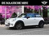 MINI Electric Essential 33 kWh / Achteruitrijcamera / Sportstoelen / LED / Comfort Access / Stoelverwarming / PDC achter / Cruise Control