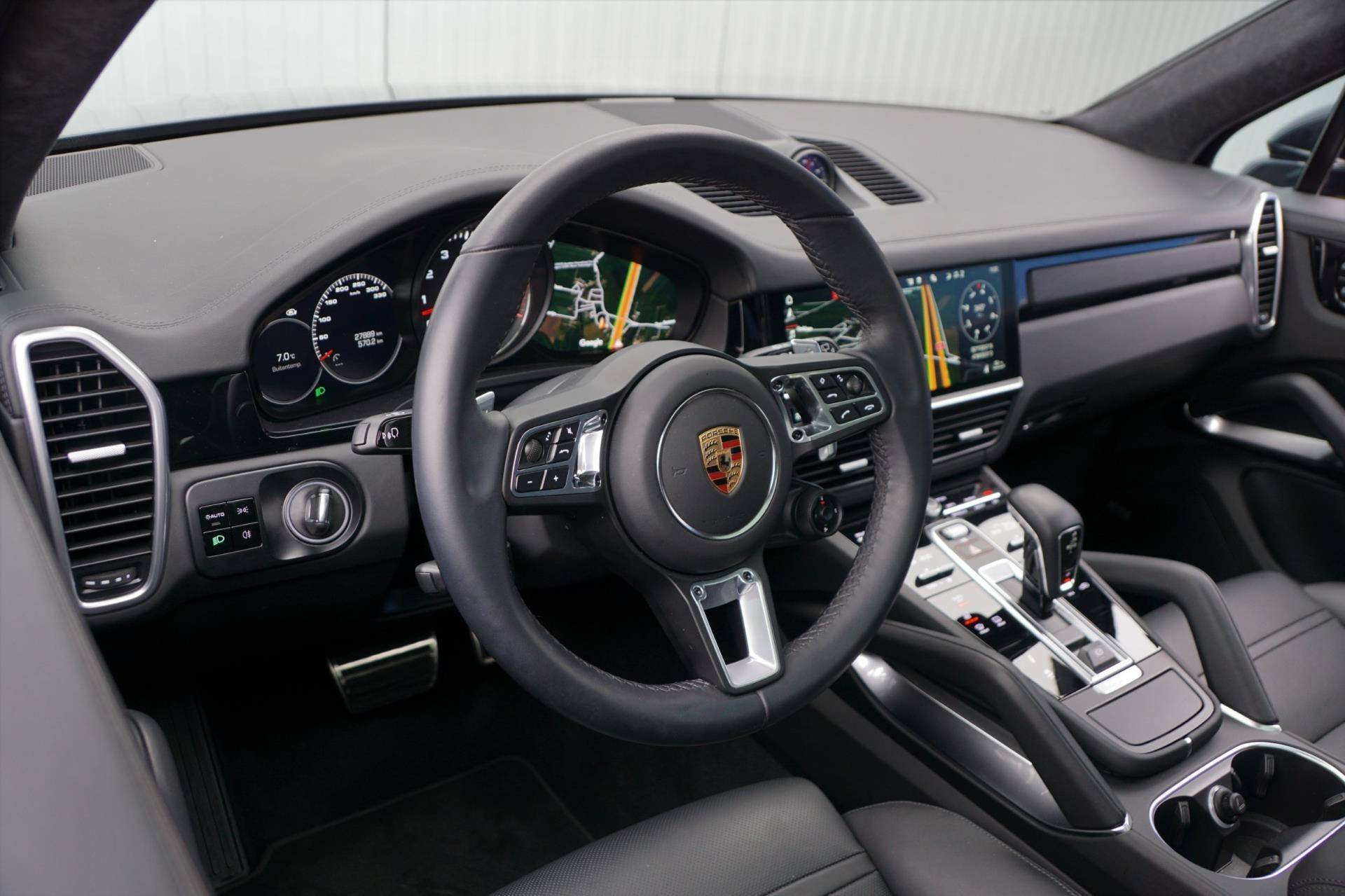 Porsche Cayenne 4.0 Turbo / 550 PK / Sport Chrono / Pano / Side assist / PDCC / Nw. Prijs 235k / 360 camera - 11/62