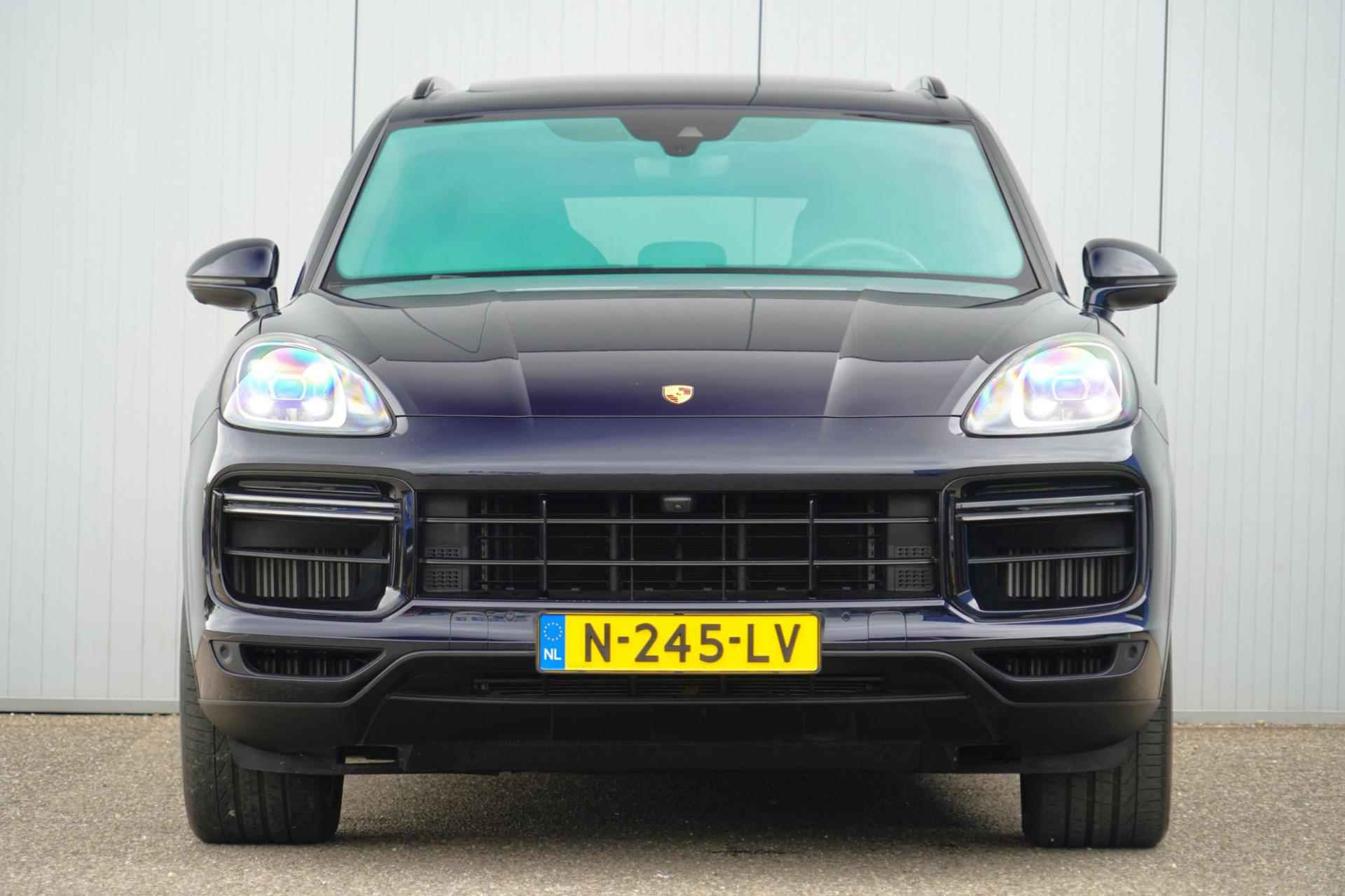 Porsche Cayenne 4.0 Turbo / 550 PK / Sport Chrono / Pano / Side assist / PDCC / Nw. Prijs 235k / 360 camera - 41/62