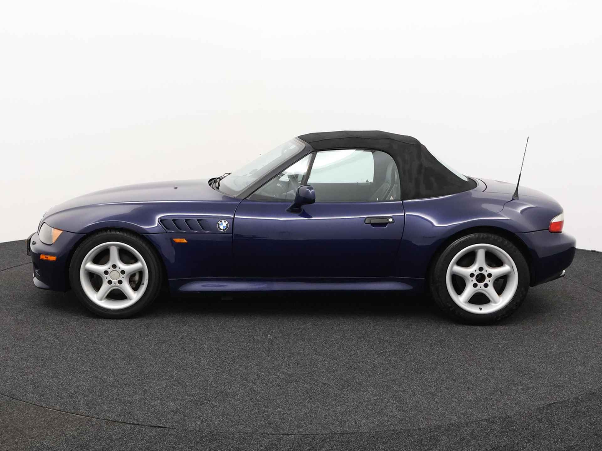 BMW Z3 Roadster 2.8 liter 6-Cylinder widebody 194 pk 6 cyl leer airco lmvelg cabrio de prijs is super scherp voor een 2.8 6-cyl  !! wel 2 delen spuiten !! - 3/20