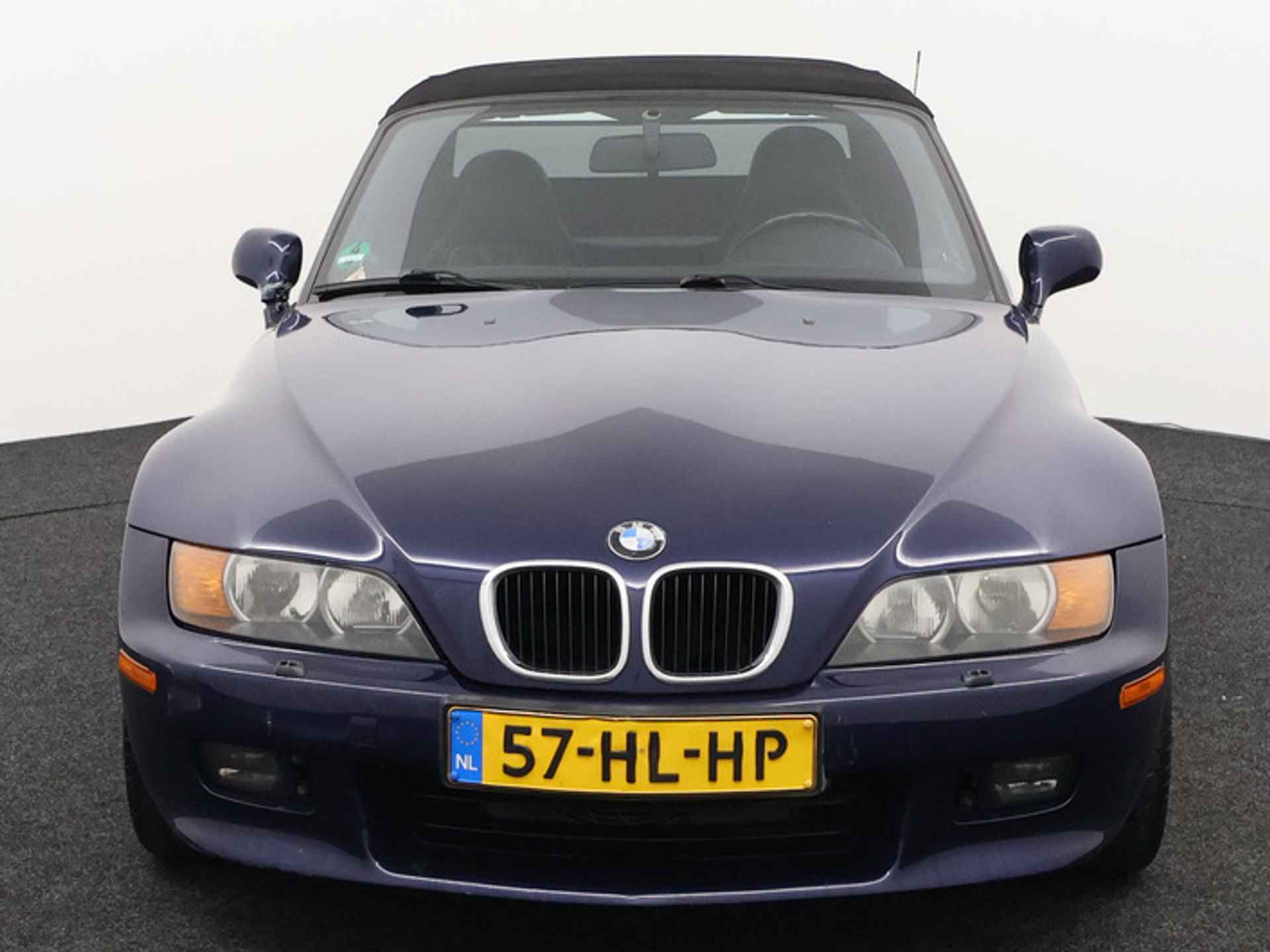 BMW Z3 Roadster 2.8 liter 6-Cylinder widebody 194 pk 6 cyl leer airco lmvelg cabrio de prijs is super scherp voor een 2.8 6-cyl  !! wel 2 delen spuiten !! - 8/20