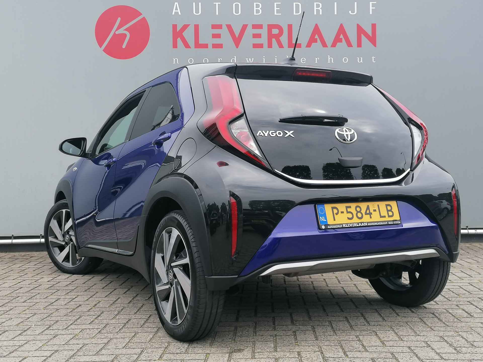 Toyota Aygo X 1.0 VVT-i MT envy | CAMERA | NAVI | JBL | FABRIEKSGARANTIE | Wij bieden ook financiering mogelijkheden aan. - 9/30