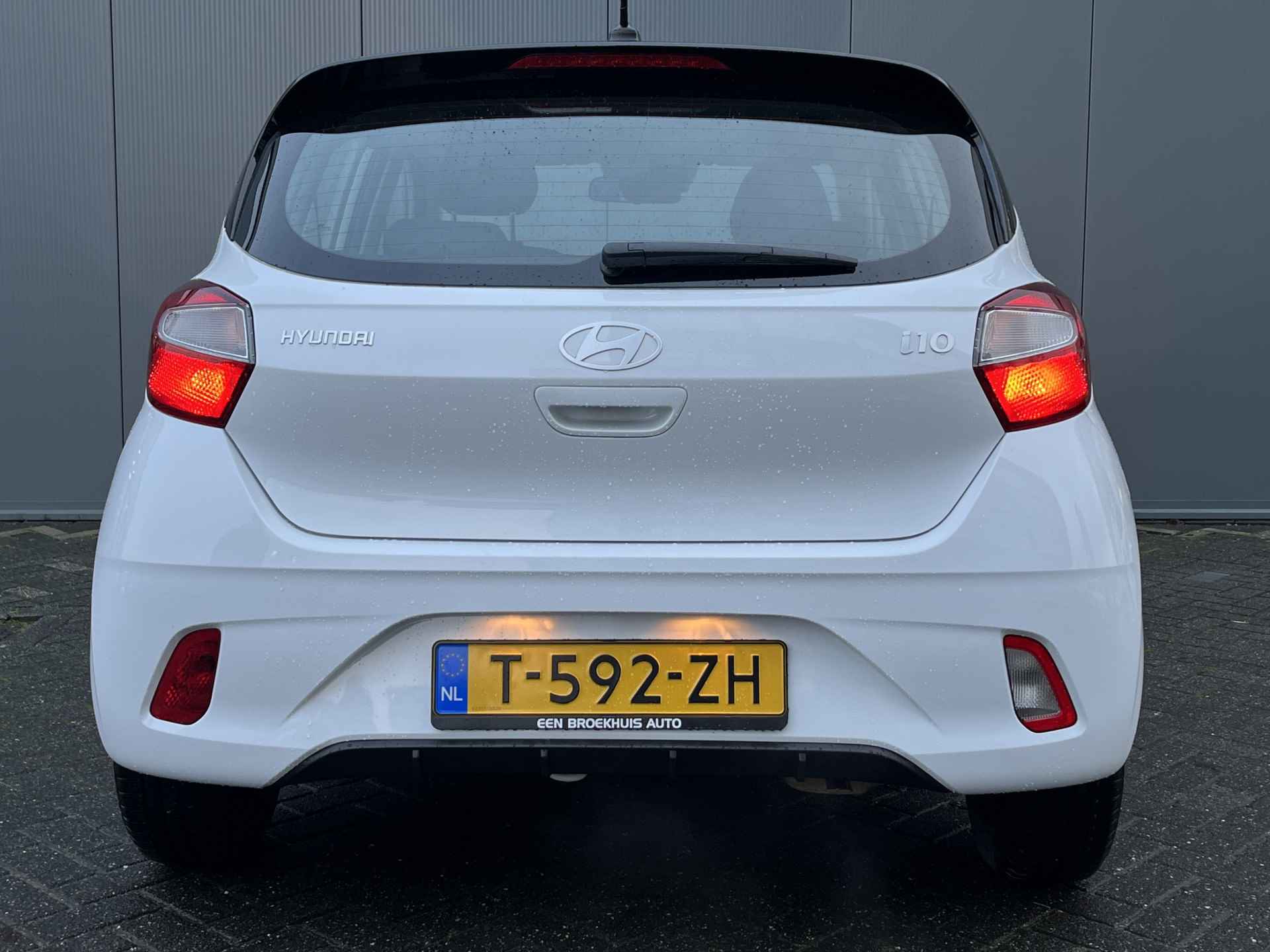 Hyundai i10 1.0 67pk Comfort Two-Tone Facelift | LED | Airco | Carplay | Navigatie | Bluetooth | Cruisecontrol | 1e Eigenaar - 5/19