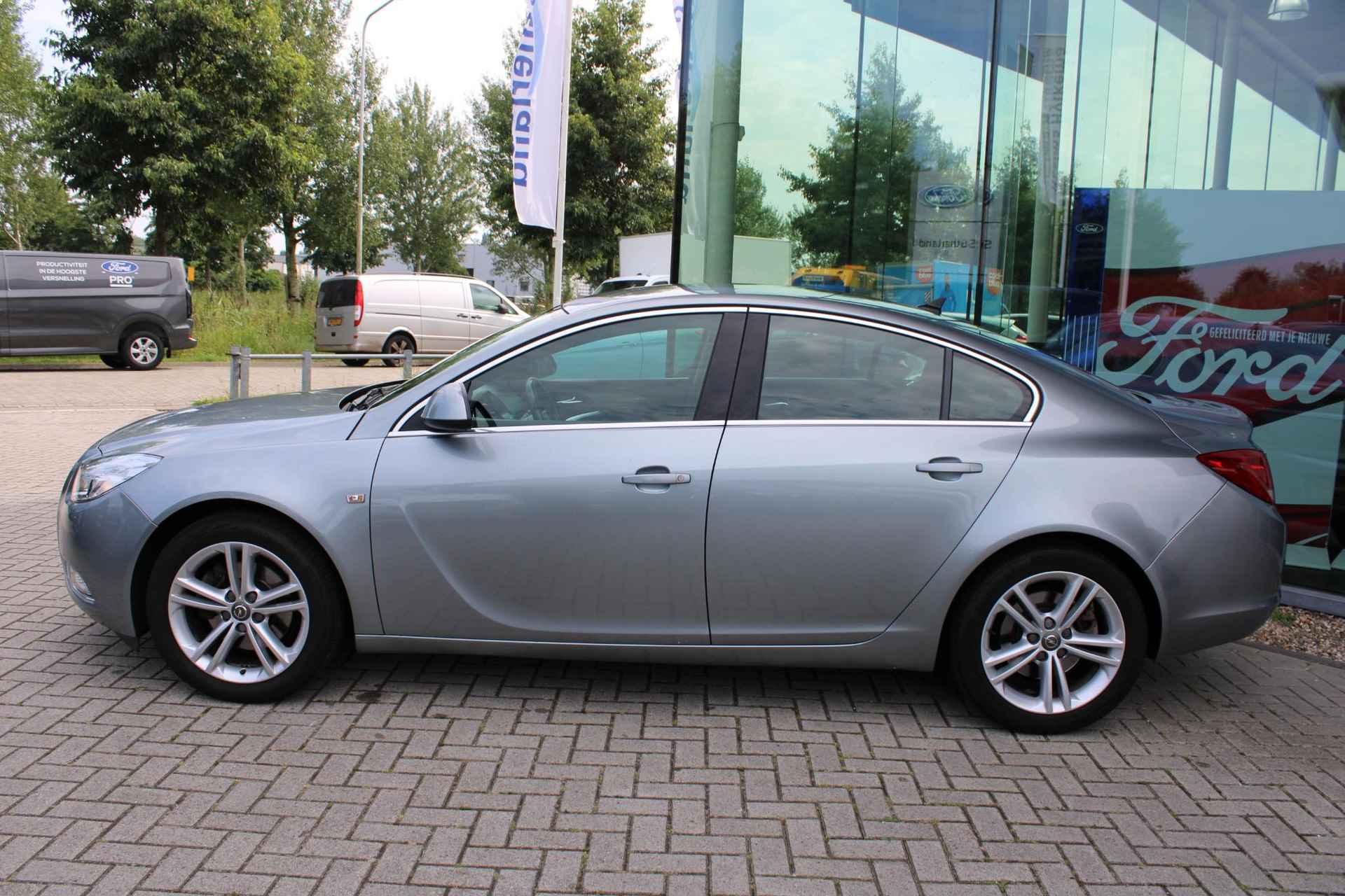 Opel Insignia 1.6 Turbo 180 PK Edition | Trekhaak | 18 Inch Lichtmetalen Velgen | Cruise Control | Climate Control | Navigatie - 3/23