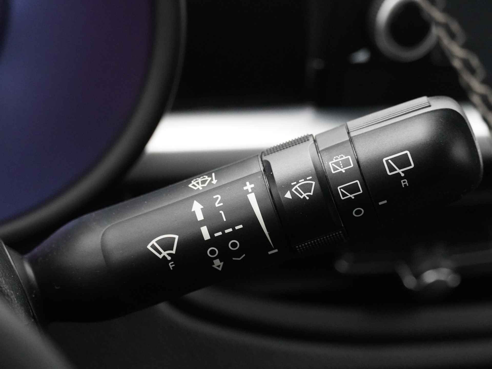 Kia Picanto 1.0 CVVT Design Edition - Navigatie - Apple CarPlay / Android Auto - Cruise Control - Climate Control - Fabrieksgarantie tot 11-2025 - 27/48