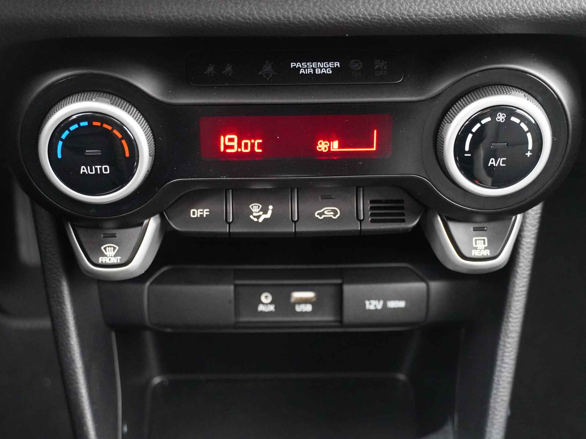 Kia Picanto 1.0 CVVT Design Edition - Navigatie - Apple CarPlay / Android Auto - Cruise Control - Climate Control - Fabrieksgarantie tot 11-2025 - 32/48