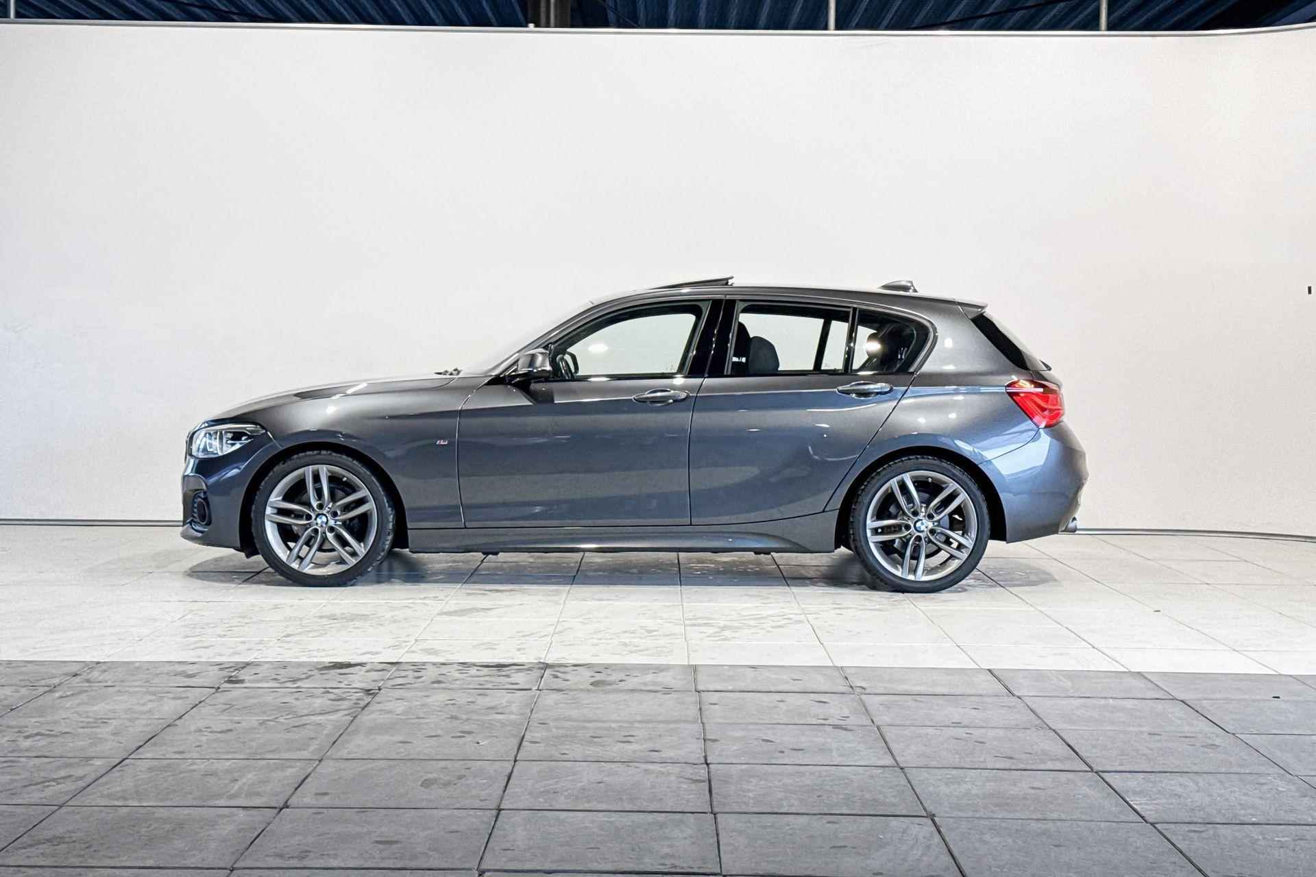 BMW 1 Serie 5-deurs 118i Executive M Sportpakket Aut. - 2/19