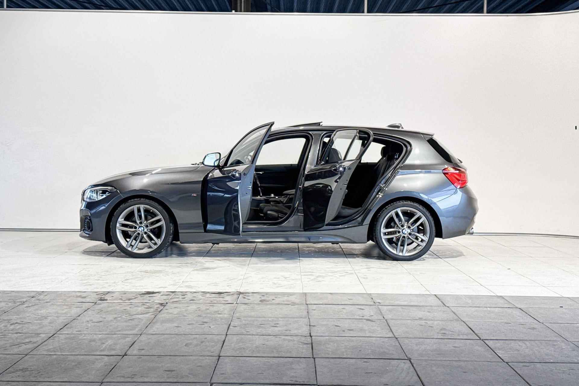 BMW 1 Serie 5-deurs 118i Executive M Sportpakket Aut. - 3/19