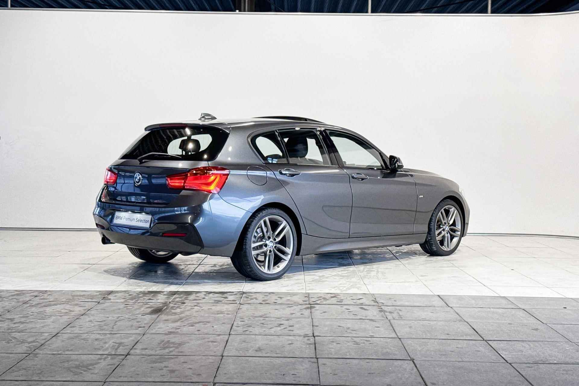 BMW 1 Serie 5-deurs 118i Executive M Sportpakket Aut. - 5/19