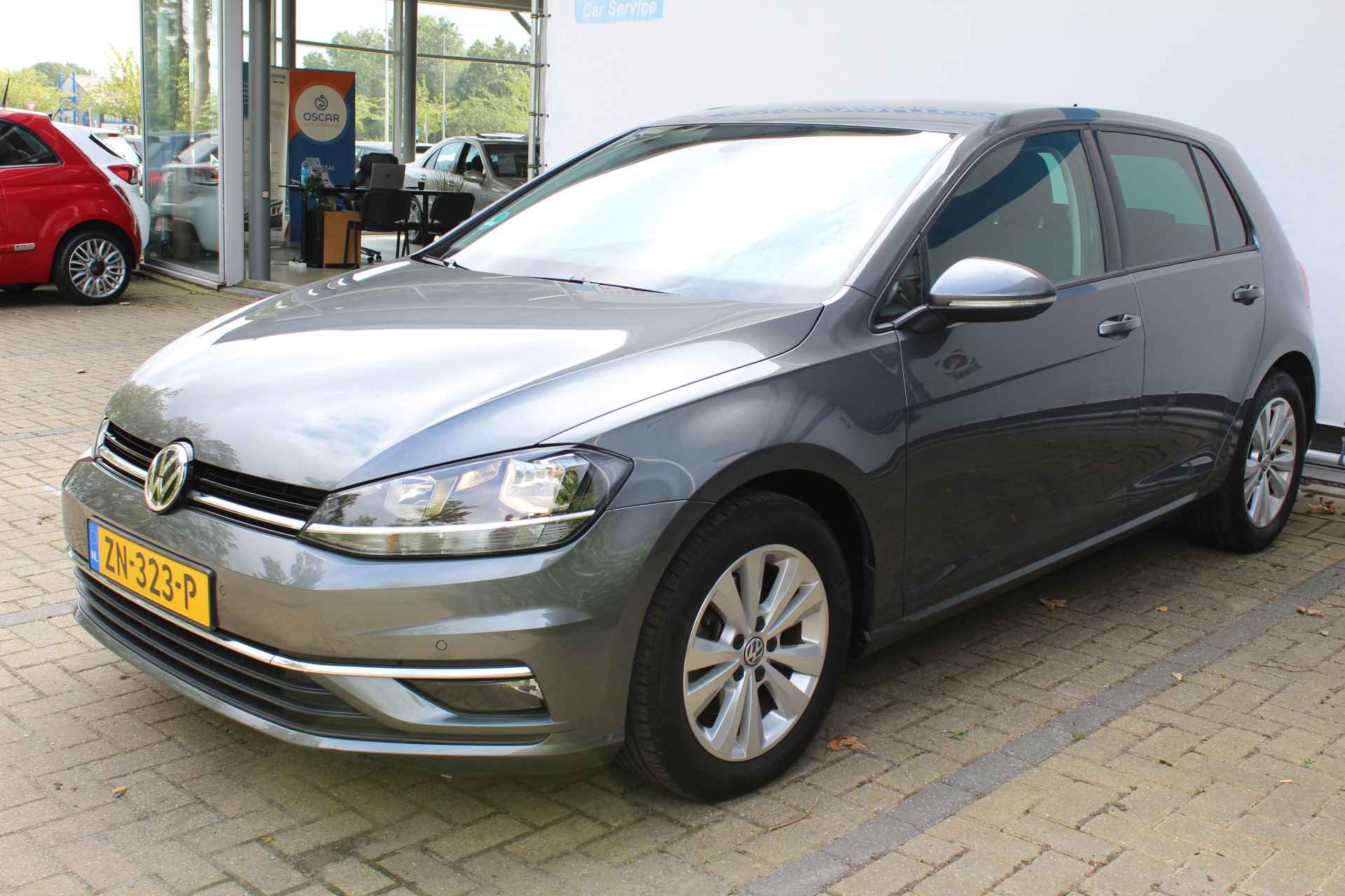 Volkswagen Golf 1.6 TDI Comfortline | Incl. 1 jaar Garantie | DSG Automaat | Achteruitrijcamera | Adaptive cruise | Navigatie | Parkeersensoren V+A | Apple CarPlay/Android auto | DAB | Climate controle | Trekhaak | Getinte ramen | 16 Inch LMV | Extra winterset op velg aanwezig | Origineel NL auto | NAP | - 7/59