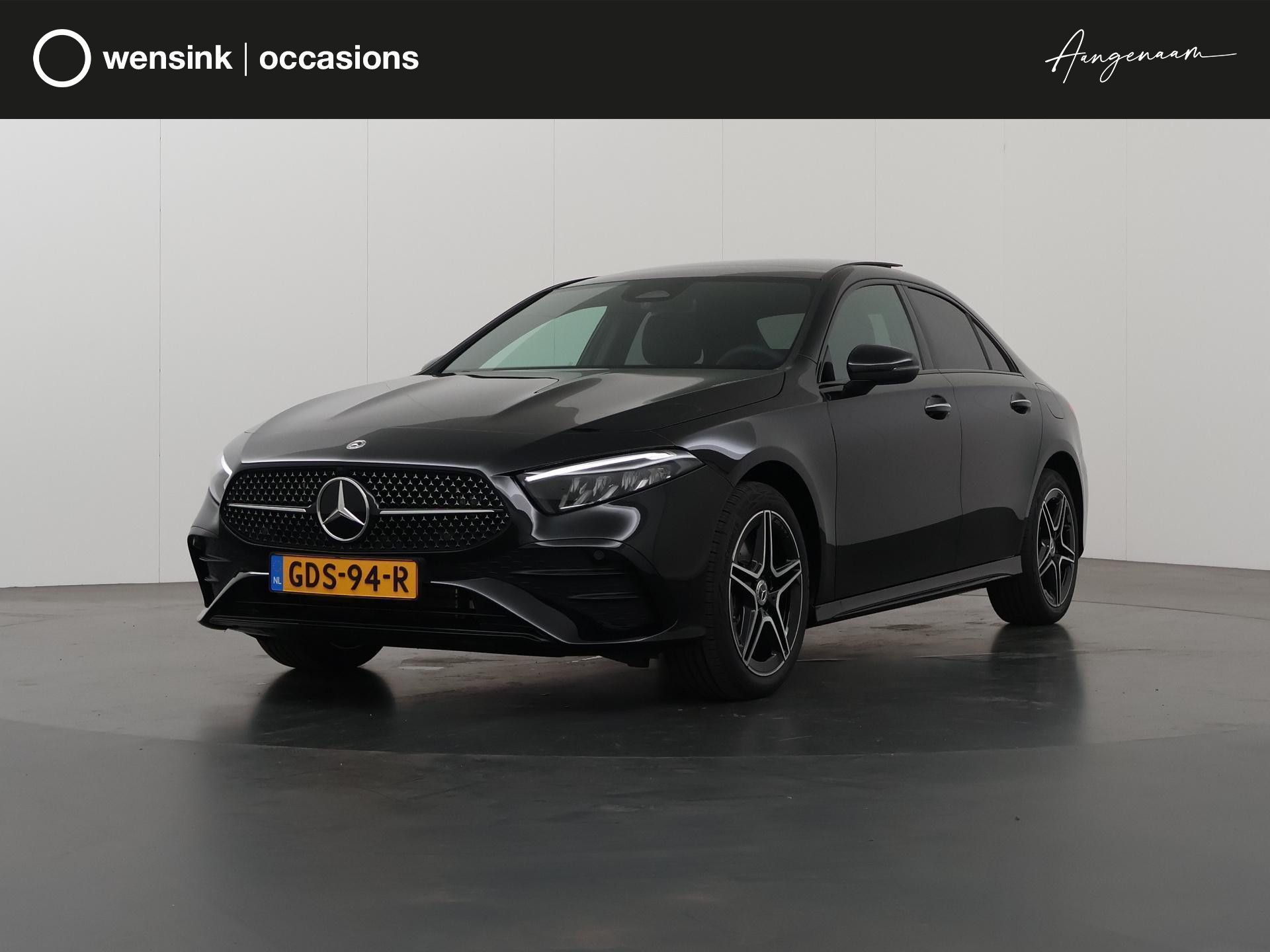 Mercedes-Benz A-klasse 250 e Star Edition AMG Line Limo | | Panoramaschuifdak | Nightpakket | Sfeerverlichting | MULTIBEAM LED | Stoelverwarming | Dodehoekassistent |