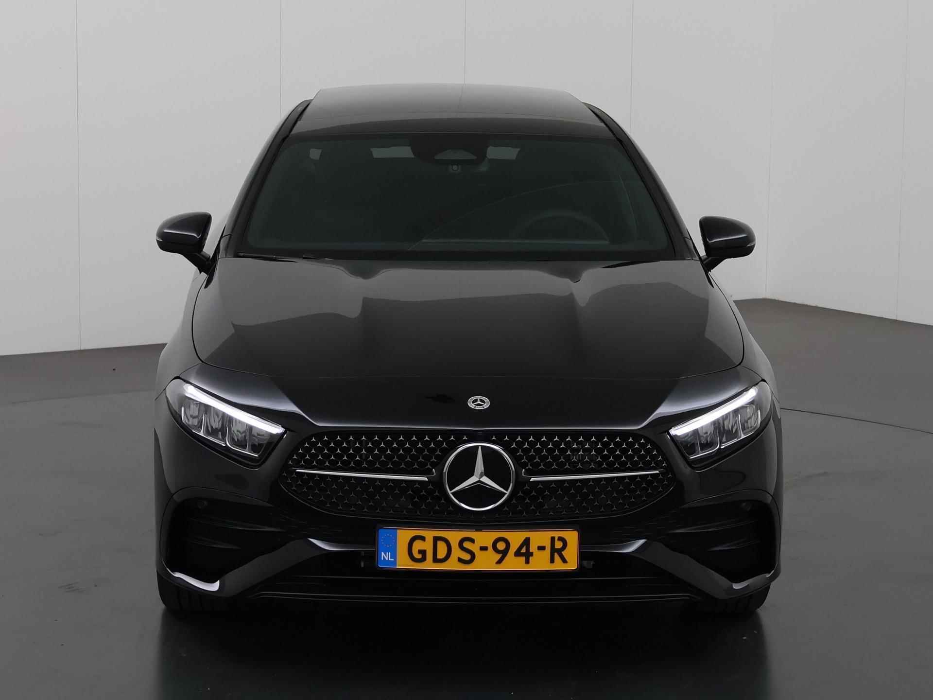 Mercedes-Benz A-klasse 250 e Star Edition AMG Line Limo | | Panoramaschuifdak | Nightpakket | Sfeerverlichting | MULTIBEAM LED | Stoelverwarming | Dodehoekassistent | - 4/44