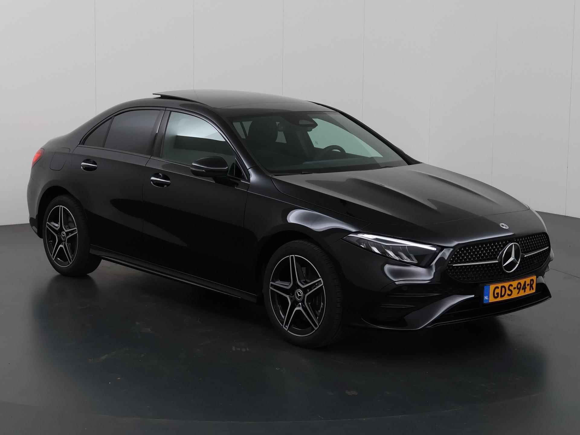 Mercedes-Benz A-klasse 250 e Star Edition AMG Line Limo | | Panoramaschuifdak | Nightpakket | Sfeerverlichting | MULTIBEAM LED | Stoelverwarming | Dodehoekassistent | - 24/44