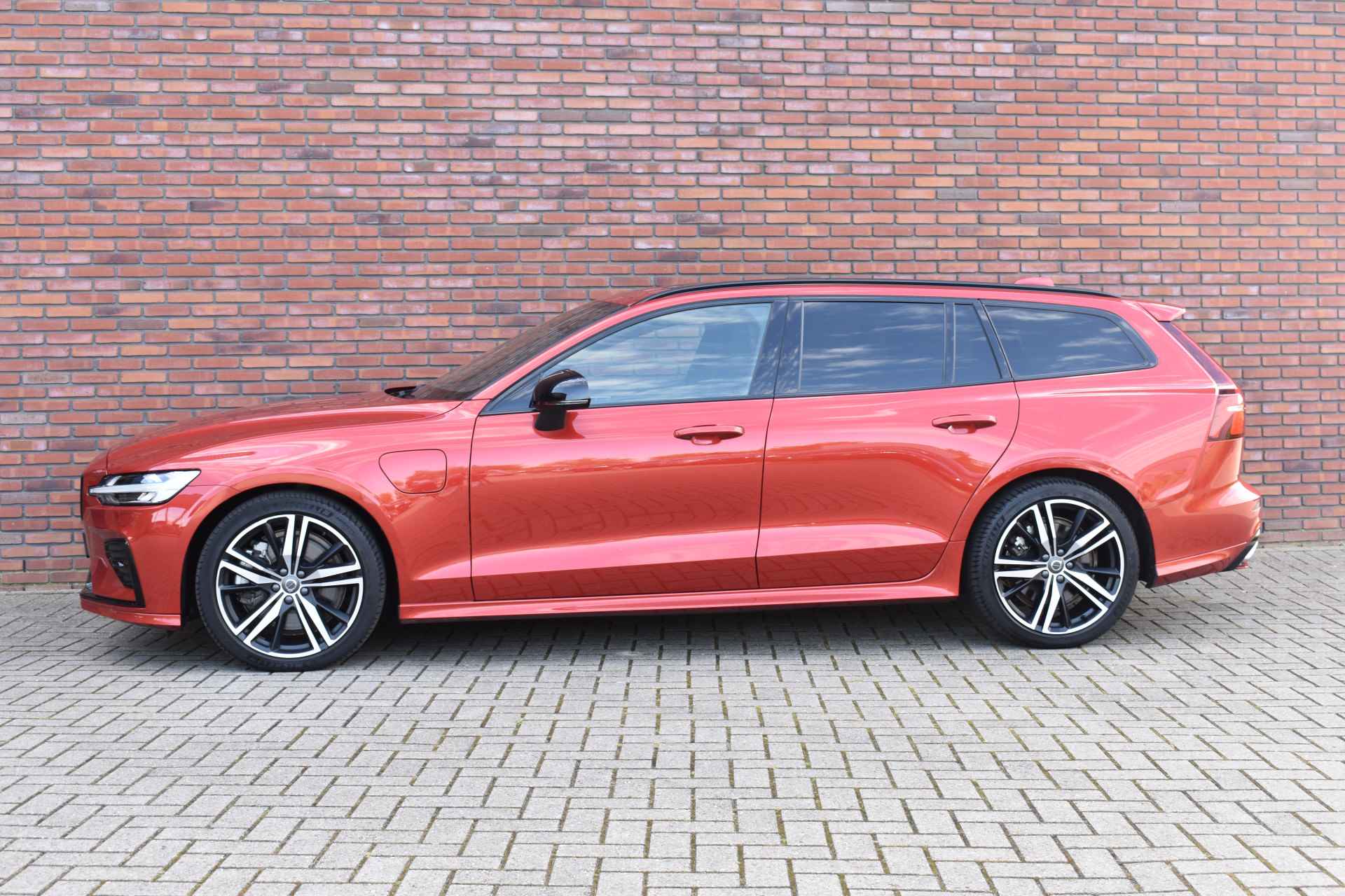 Volvo V60 T8 Recharge 455PK AWD R-Design Long Range | Styling Kit | Power Seats | Lightning | Lounge | Nappa Leder | - 39/46