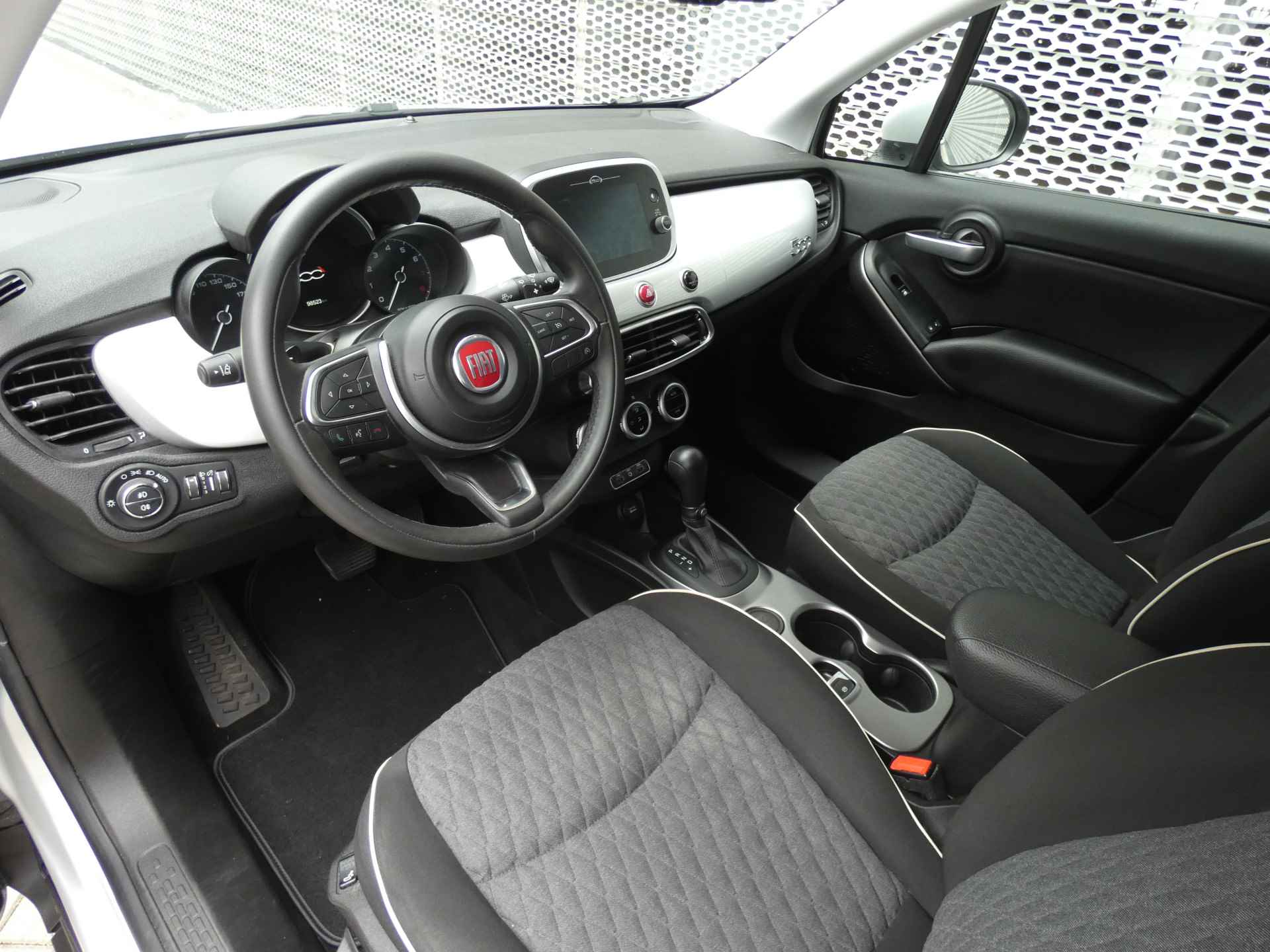 Fiat 500X Cross 1.3 GSE City Cross Automaat | Navigatie | Climate Control | Pakeerhulp - 9/33