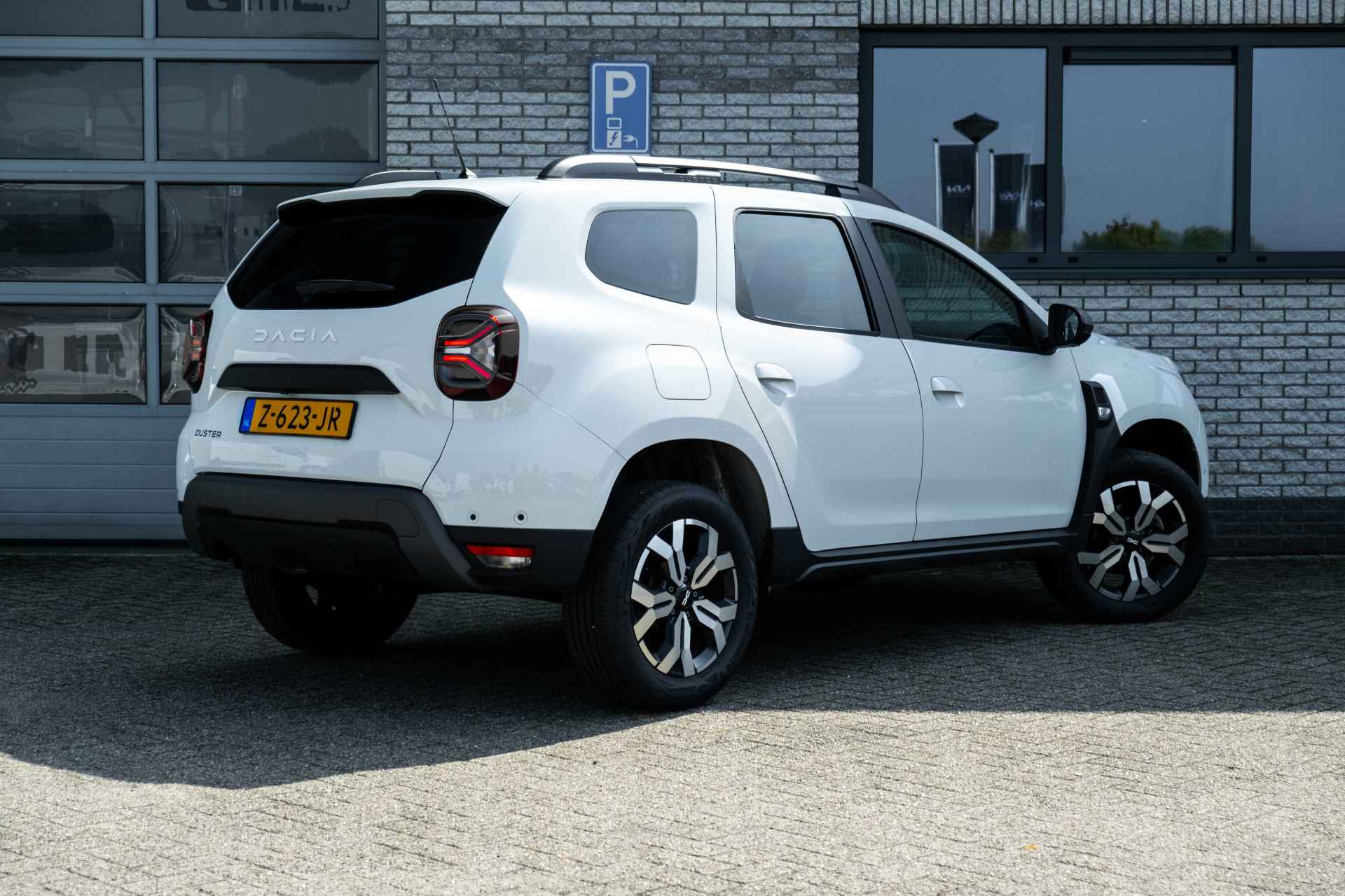 Dacia Duster TCe 150 EDC ( AUTOMAAT ) Extreme | automaat | climate control | 360 graden camera | incl. Bovag rijklaarpakket met 12 maanden garantie | - 3/49