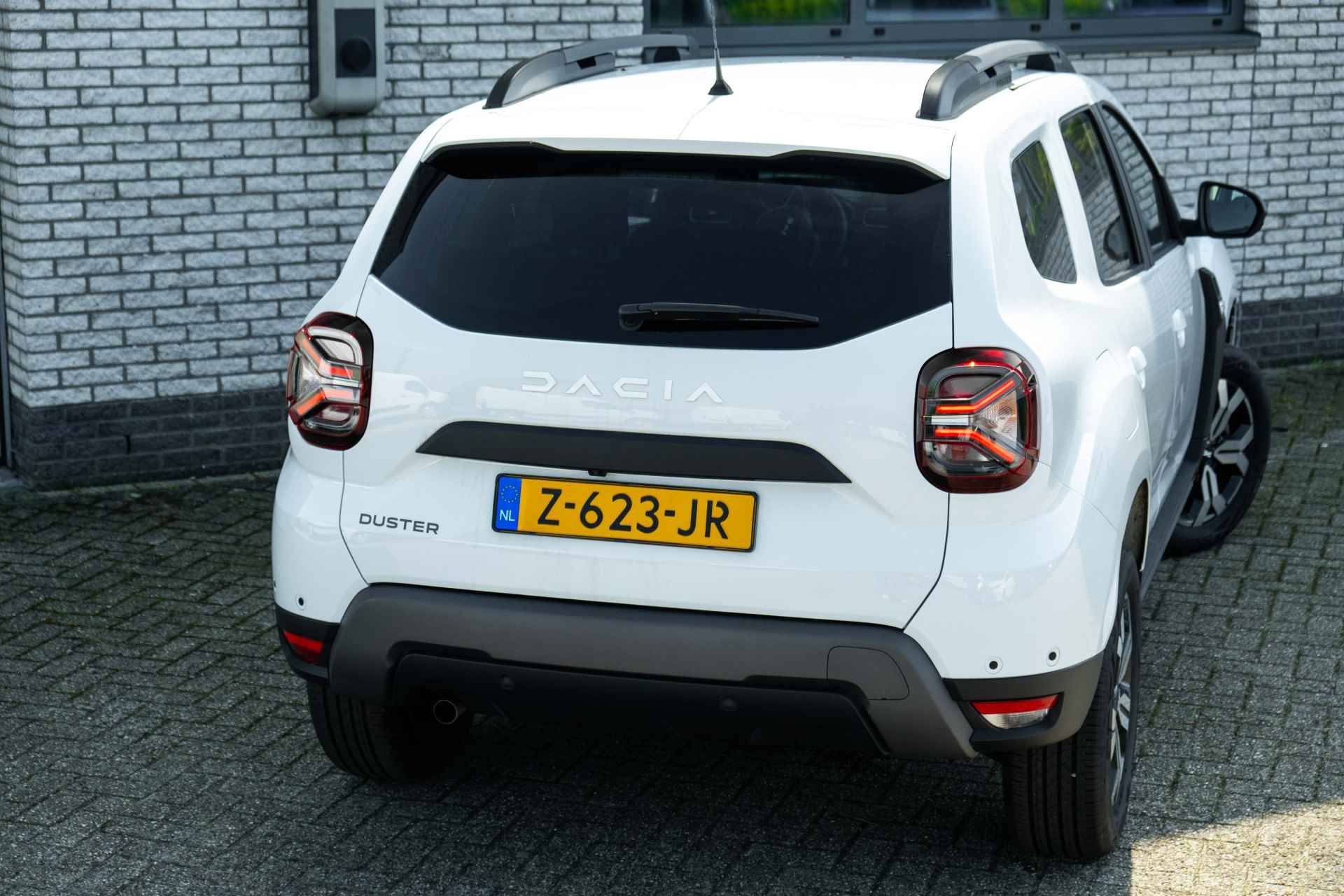 Dacia Duster TCe 150 EDC ( AUTOMAAT ) Extreme | automaat | climate control | 360 graden camera | incl. Bovag rijklaarpakket met 12 maanden garantie | - 17/49