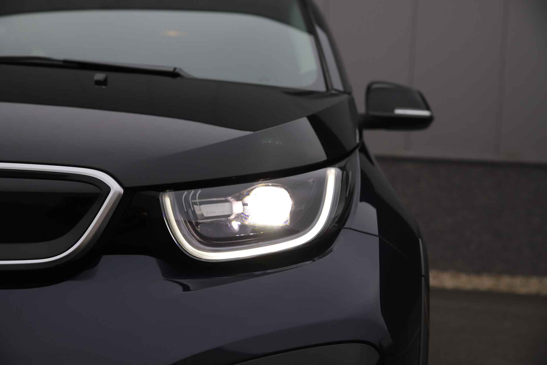 BMW i3 S 184pk Executive 120Ah 42 kWh/W-pomp/20"Jetblack/3-fase/Camera - 6/46