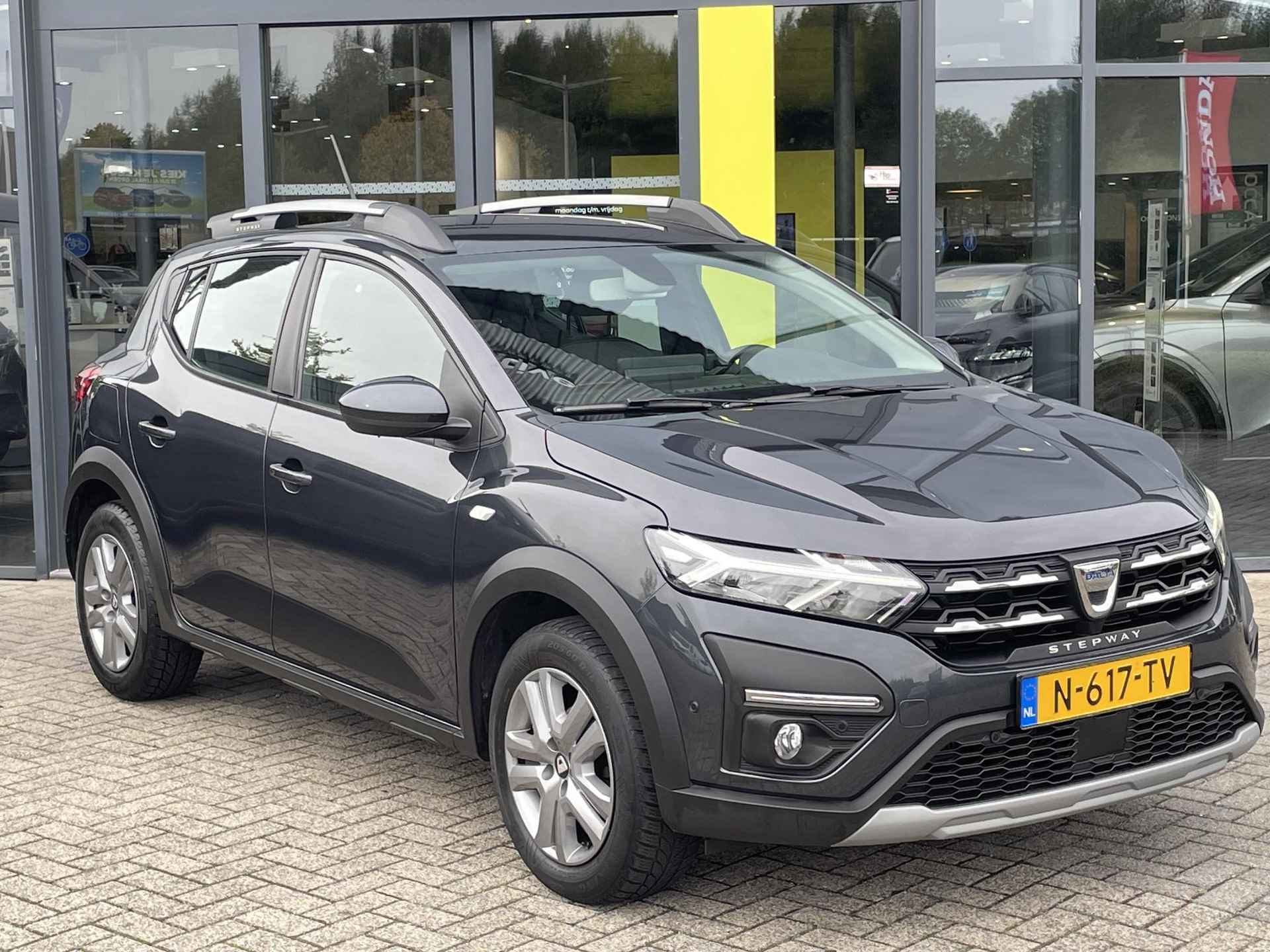 Dacia Sandero Stepway TCe 90pk Comfort ACHTERUITRIJCAMERA | NAVIGATIE | CRUISE CONTROL | AIRCO | LICHTMETALEN VELGEN | - 3/24