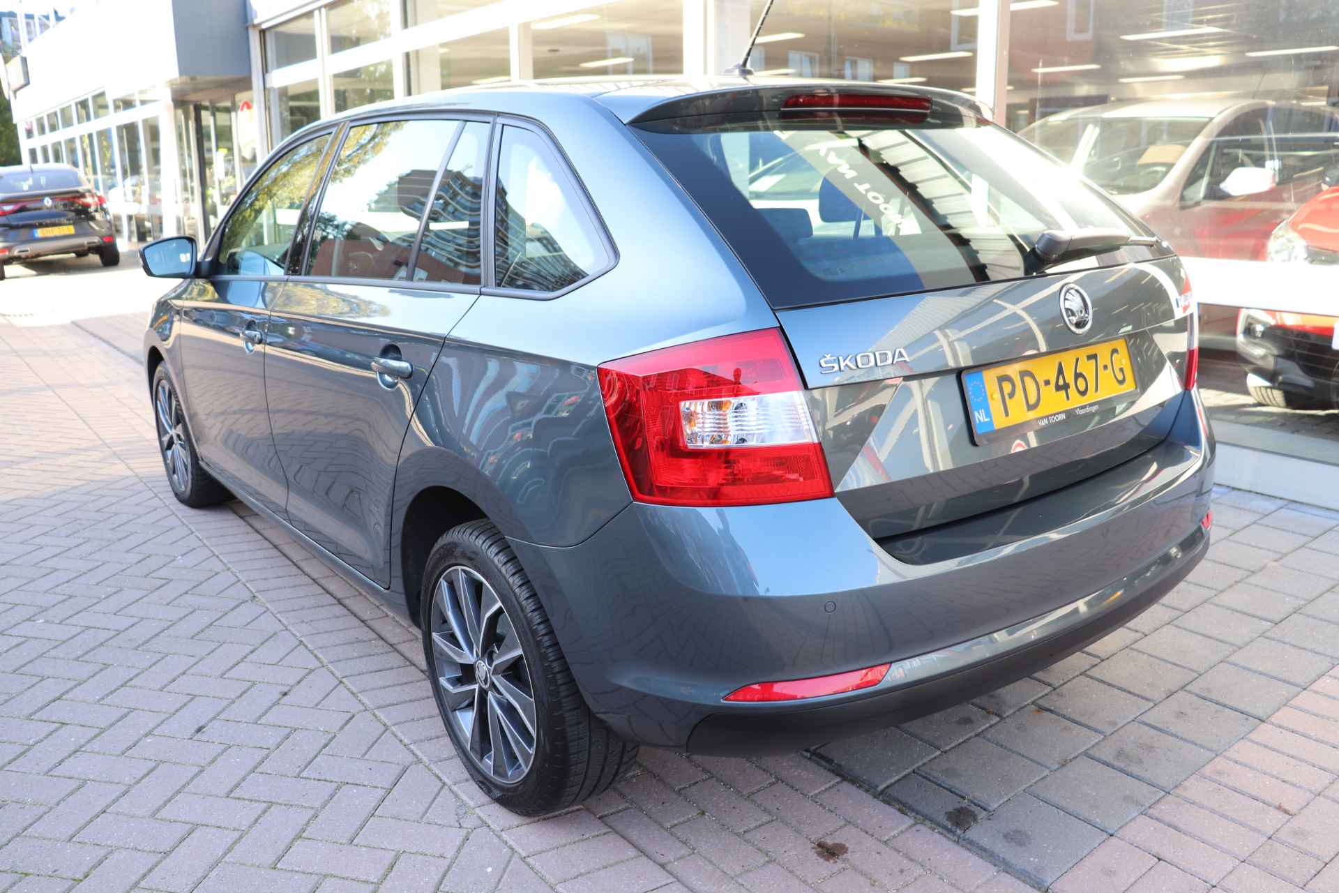 Škoda Rapid Spaceback 1.2 TSI Greentech Drive DSG. Navigatie, all-Seasonbanden. - 9/35