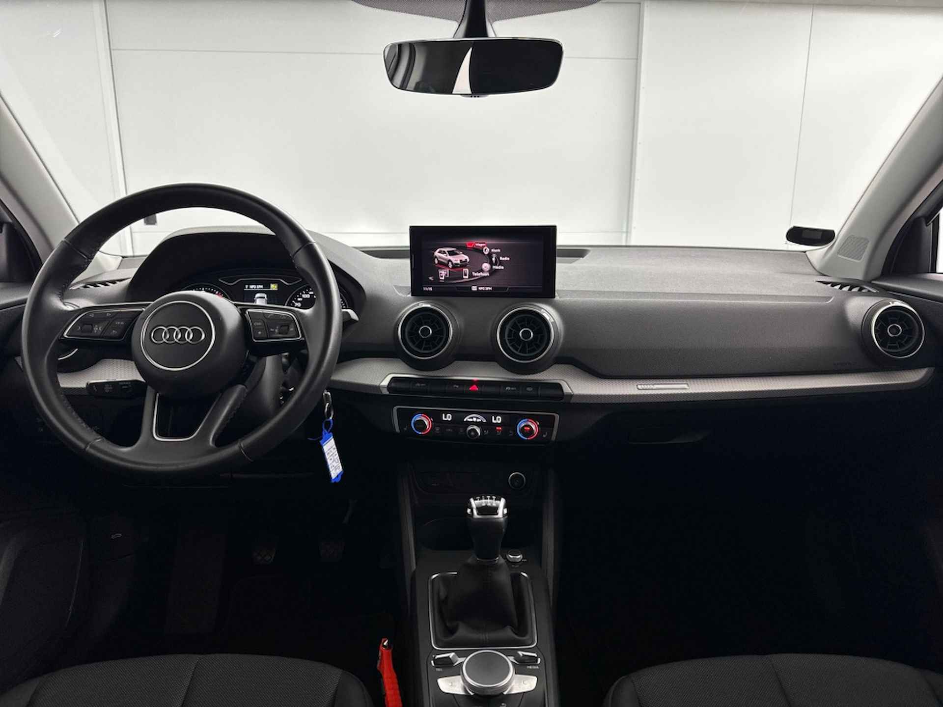 Audi Q2 30 TFSI Business Edition | Navigatie | App Connect | Parkeercamera - 4/38