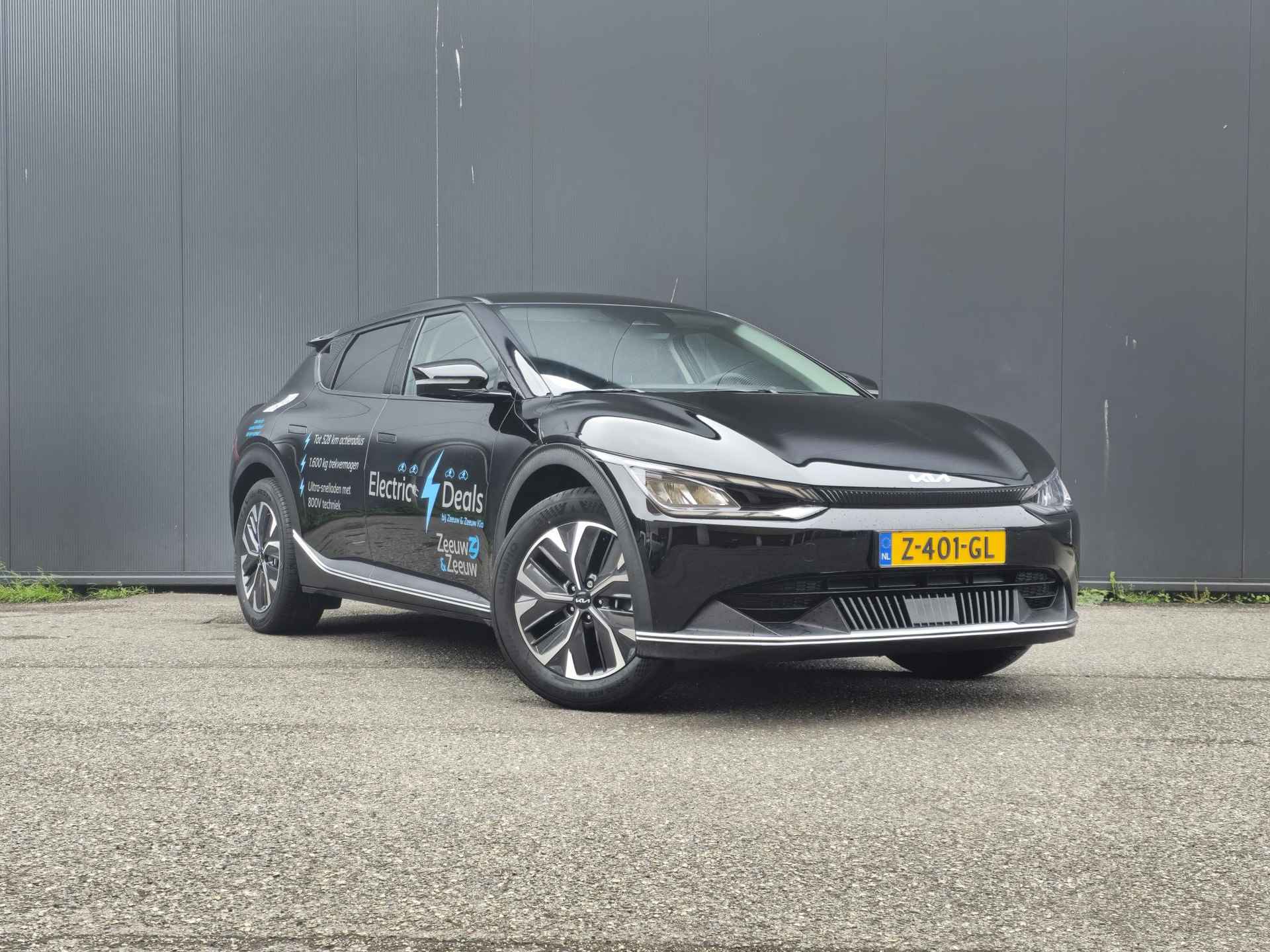 Kia EV6 Light Edition 58 kWh Apple Carplay | Navi | Addaptive Cruise Control | Stoel- en stuurverwarming | BTW auto | € 2000 SEPP subsidie | Metallic lak | Fabrieksgarantie t/m 5-4-2024 | NAP - 3/29