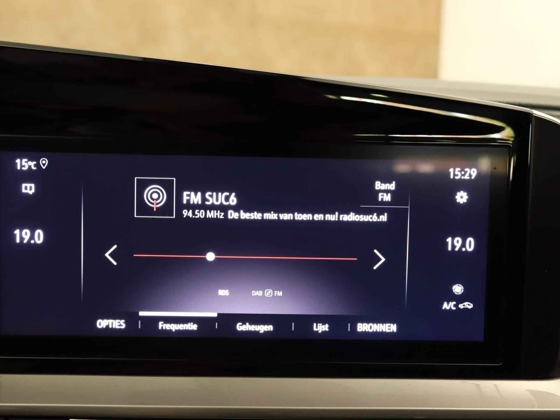 Opel Mokka Electric Level 4 50 kWh - PARKEERSENSOREN VOOR EN ACHTER - DODE HOEK DETECTIE - ACHTERUITRIJ CAMERA - APPLE CARPLAY/ANDROID AUTO - KEYLESS ENTRY & START - 31/33