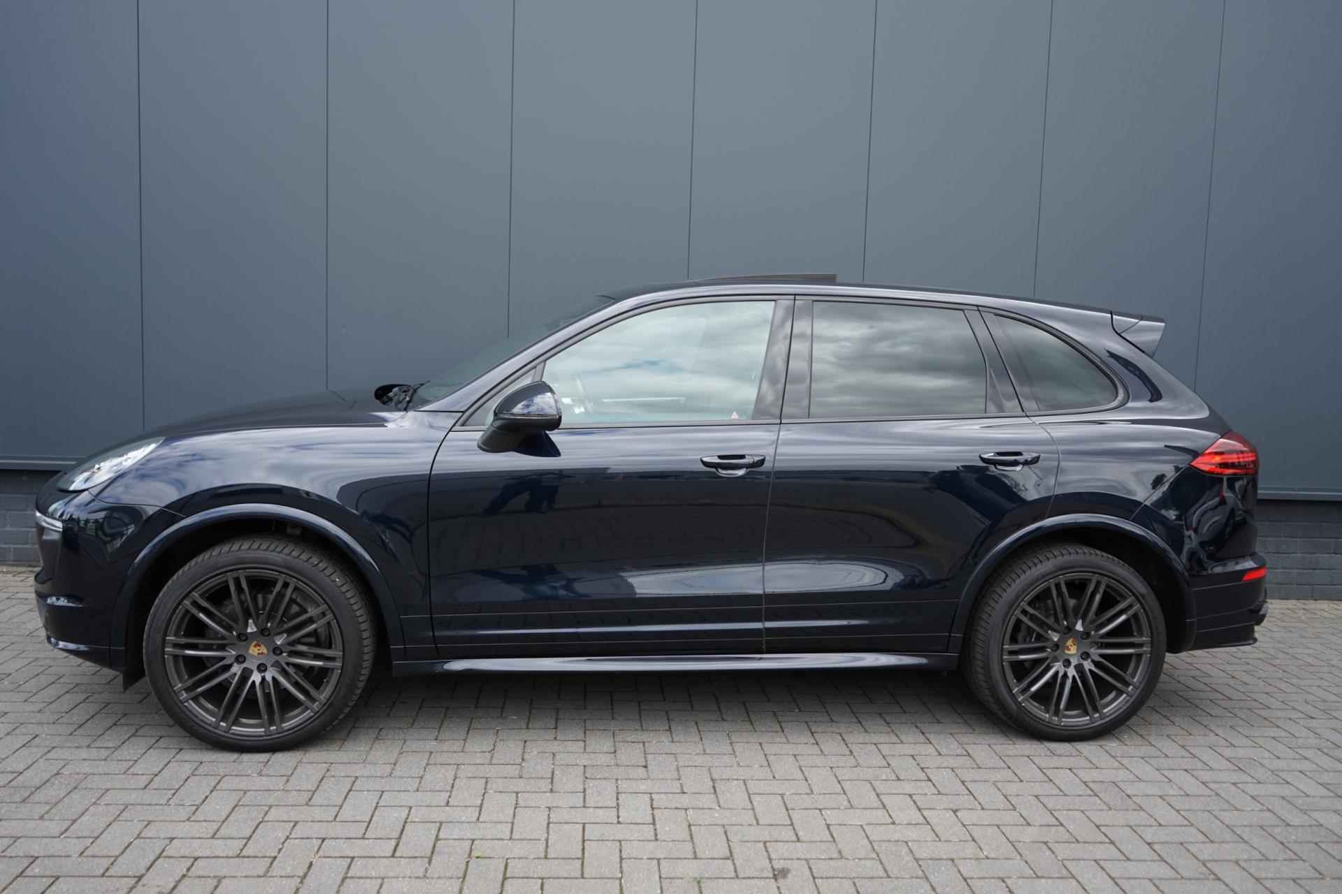 Porsche Cayenne 3.0 D Sportdesign /Luchtvering /Pano /Sportchrono - 2/33