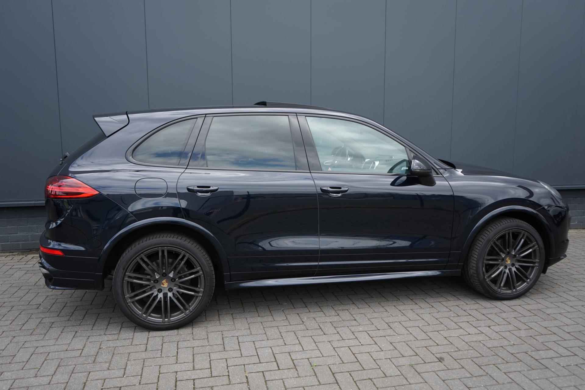 Porsche Cayenne 3.0 D Sportdesign /Luchtvering /Pano /Sportchrono - 5/33