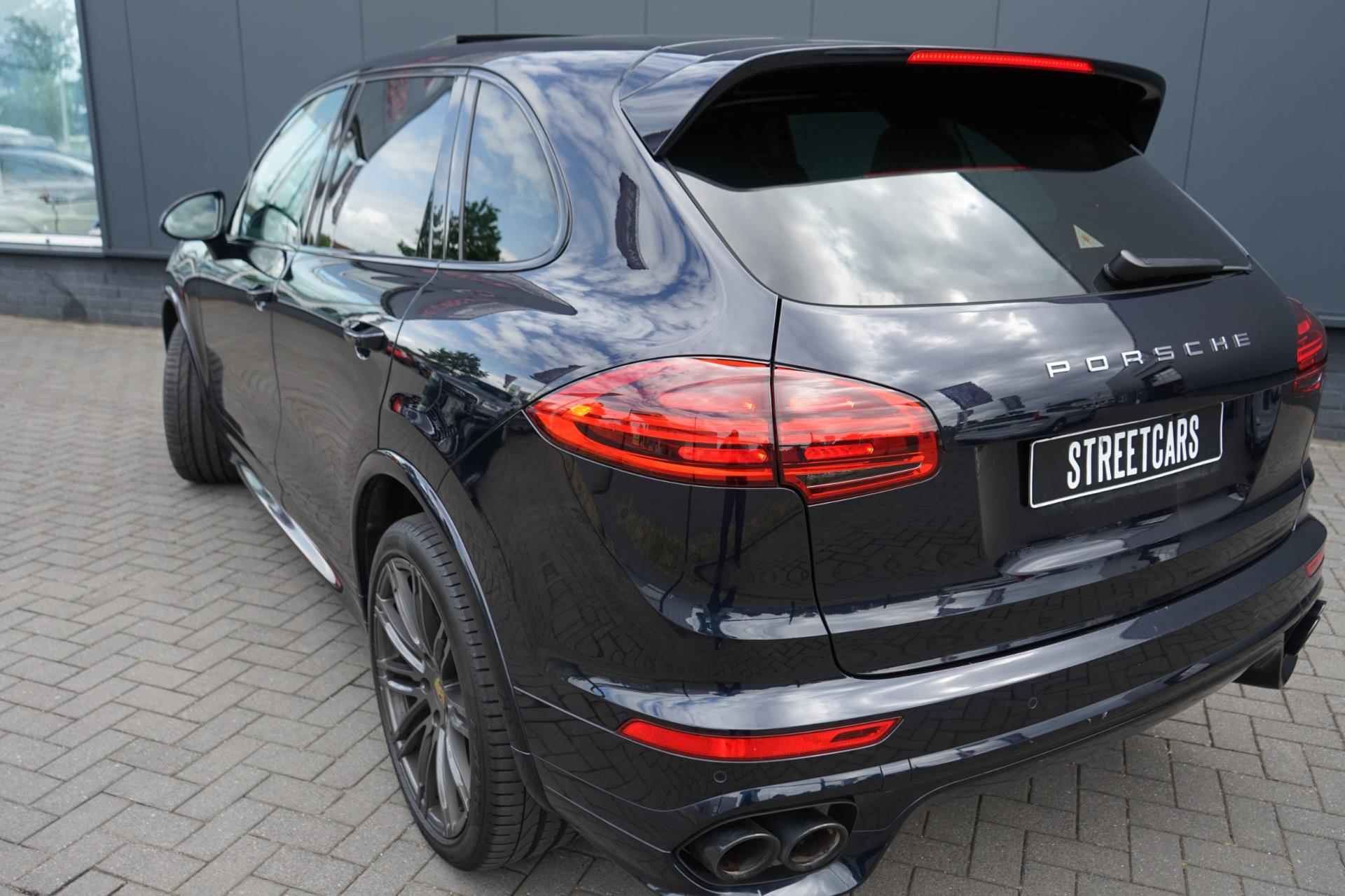 Porsche Cayenne 3.0 D Sportdesign /Luchtvering /Pano /Sportchrono - 12/33