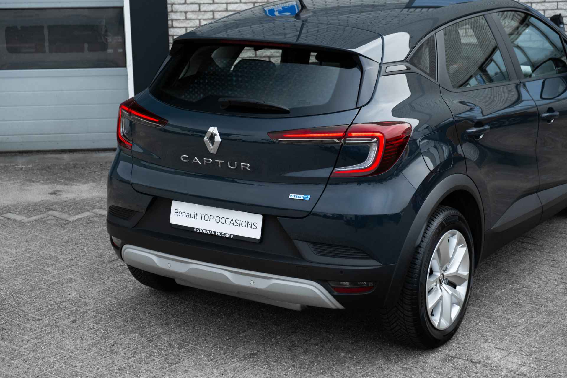 Renault Captur 1.6 E-Tech Plug-in Hybrid 160 PK Intens | 4 seizoensbanden | ECC | Parkeersensoren achter | | incl. Bovag rijklaarpakket met 12 maanden garantie | - 18/49