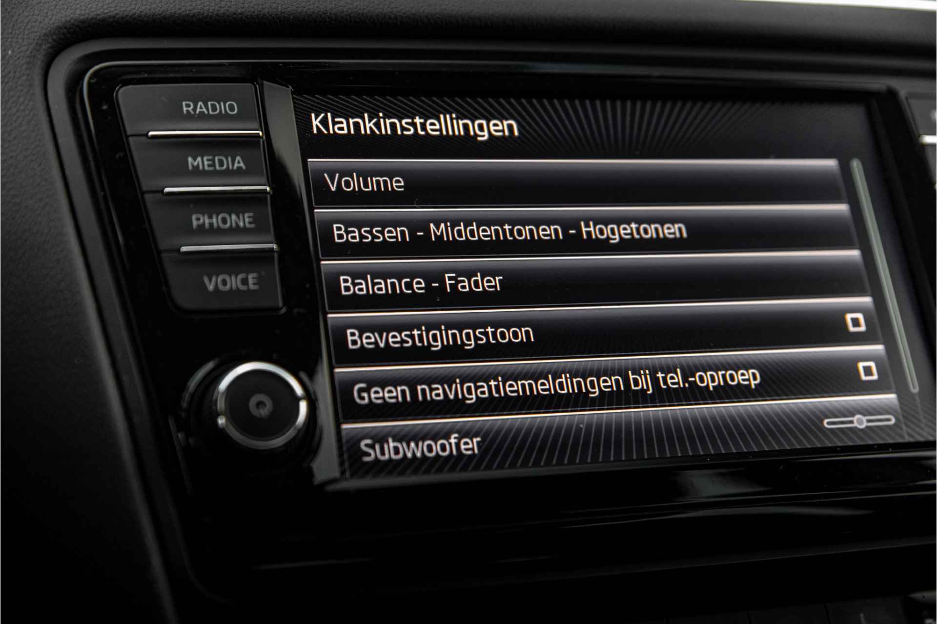 Škoda Octavia Combi 1.4 TSI Greentech Elegance Businessline | Automaat | Navigatie | Stoelverwarming | Cruise control - 26/28