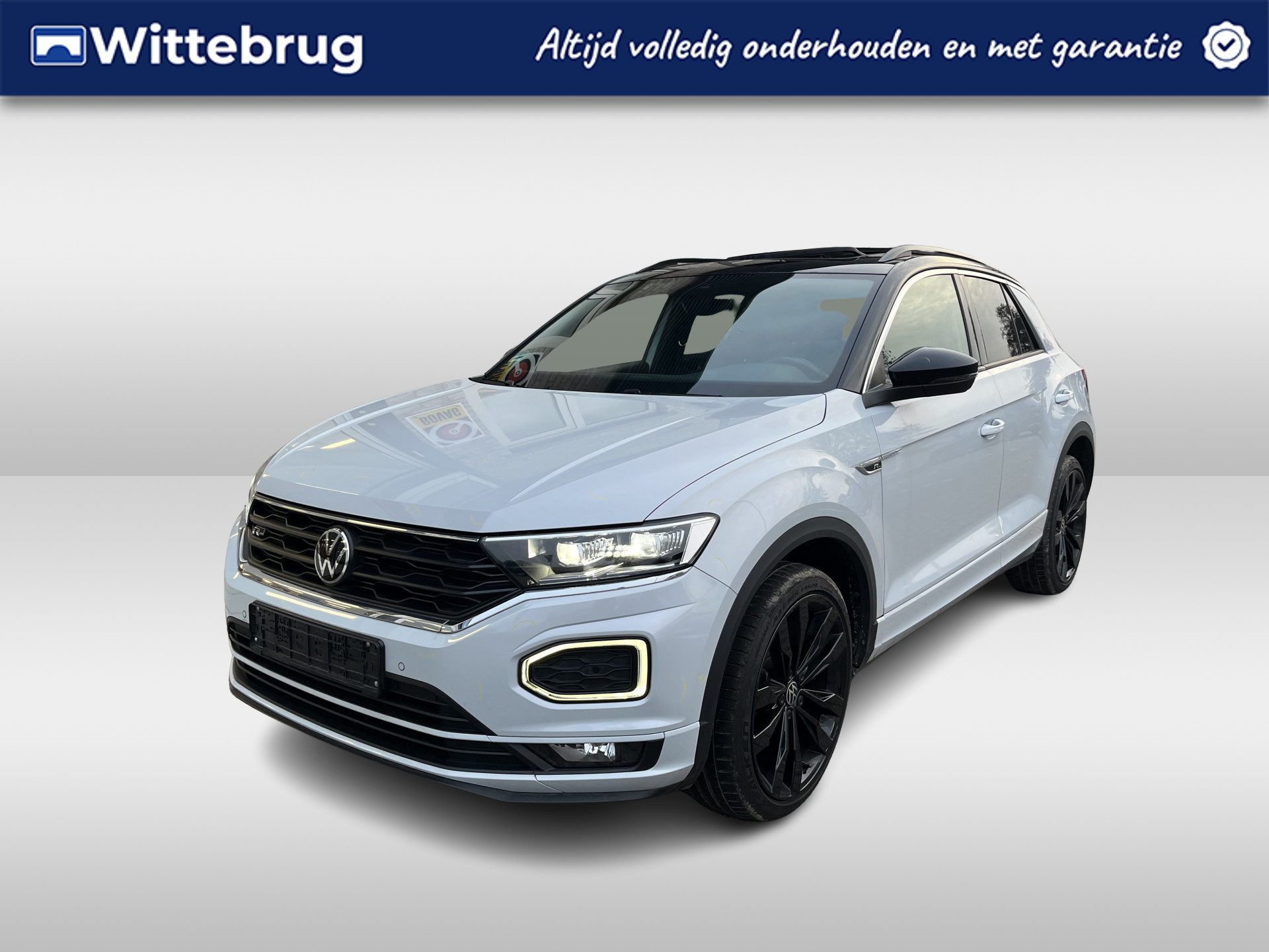 Volkswagen T-Roc 1.5 TSI R-Line / PANO/ ADAPT-CRUISE/ DIGITAL DASH/ DAB/ APP-CONNECT/ PARK. SENSOREN/ AIRCO/ STOELVERWARMING